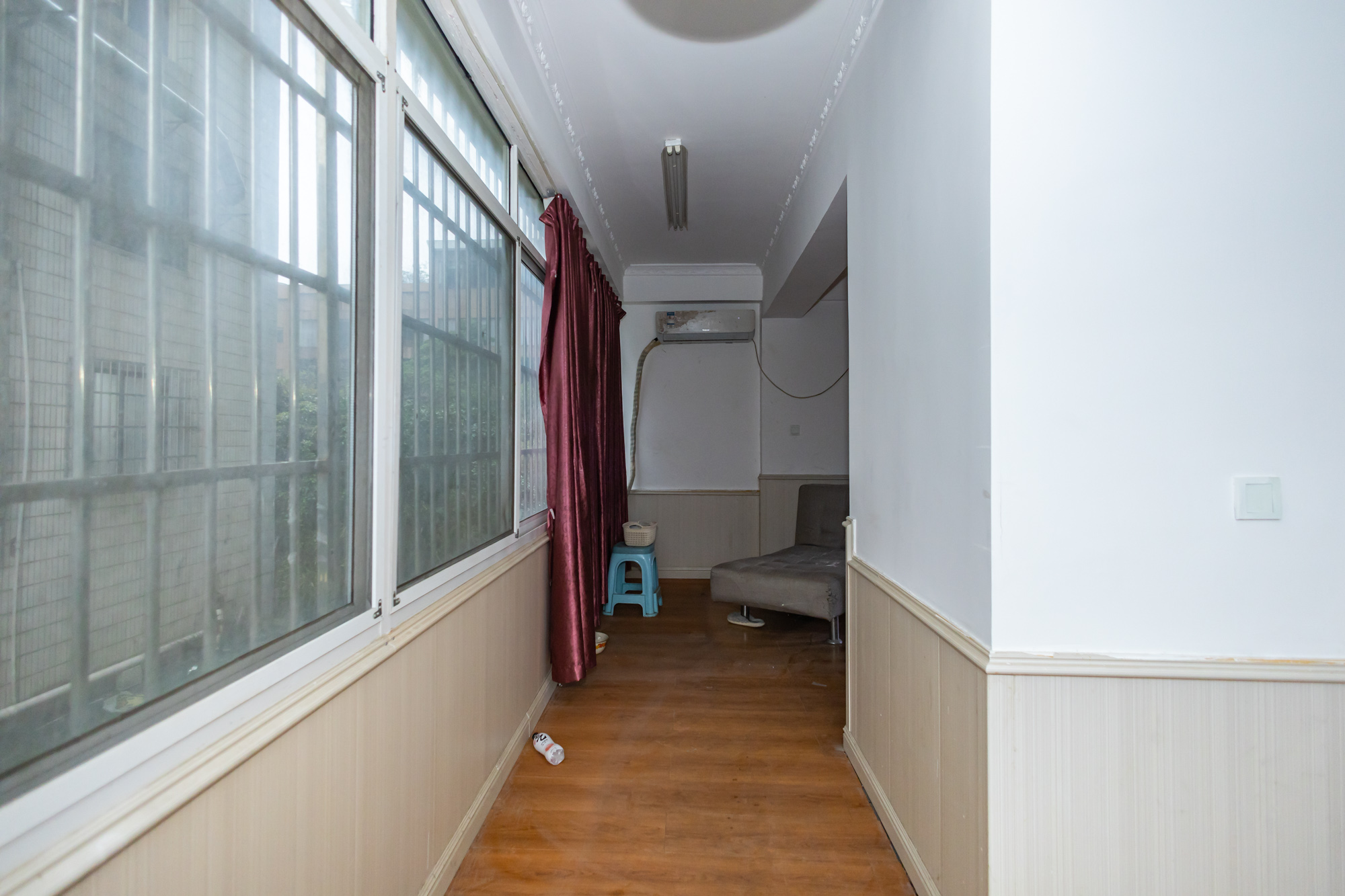 开源鑫苑 4室2厅2卫 76.0万 开源鑫苑 4室2厅2卫 76.0万阳台