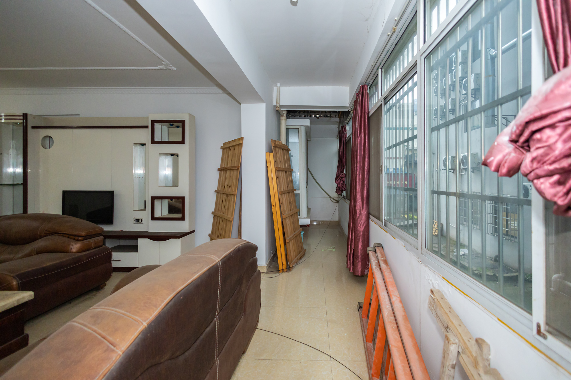 开源鑫苑 4室2厅2卫 76.0万 开源鑫苑 4室2厅2卫 76.0万阳台