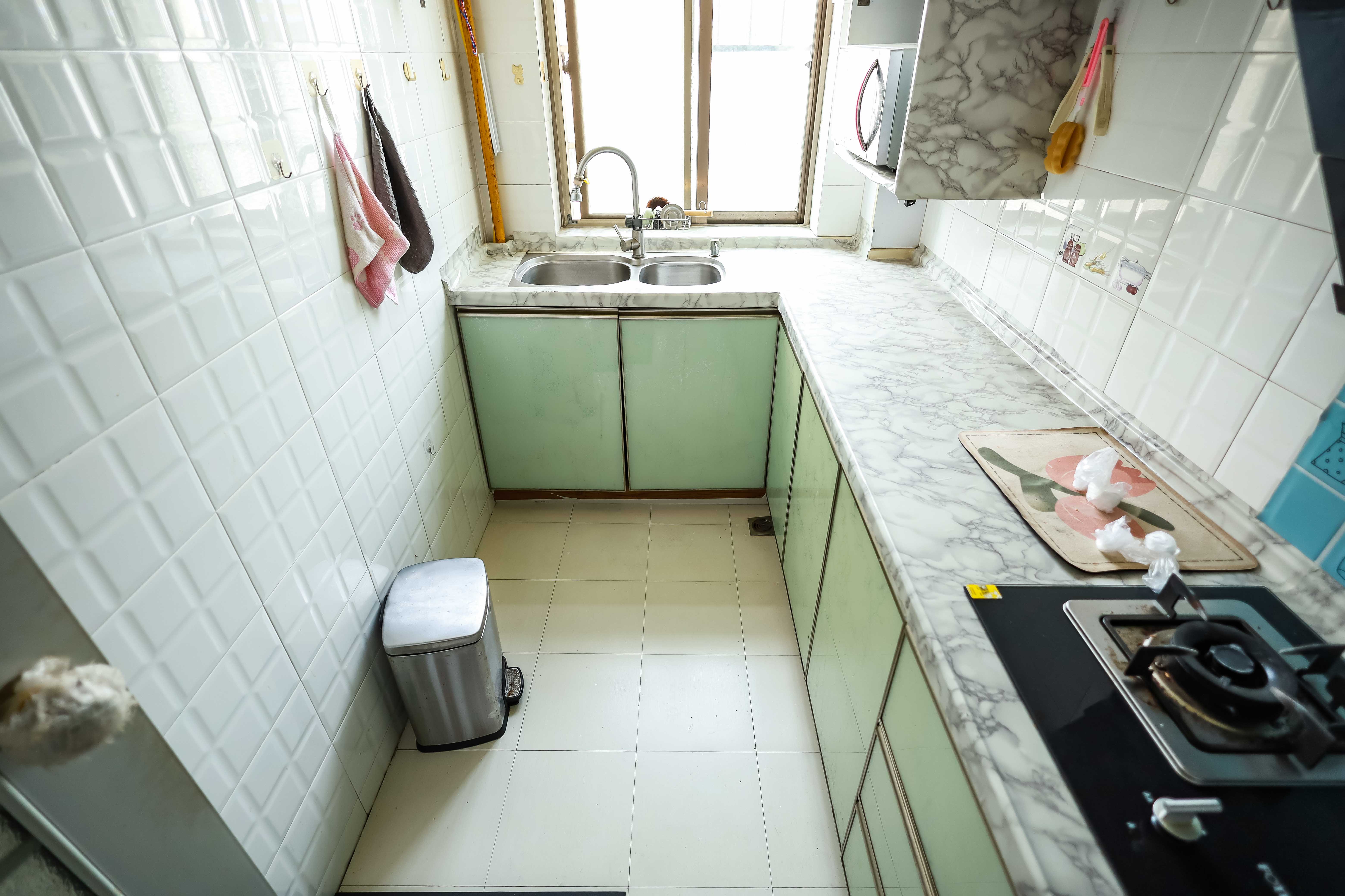 金峰小区南院  3室2厅2卫    58.0万 金峰小区南院  3室2厅2卫    58.0万厨房