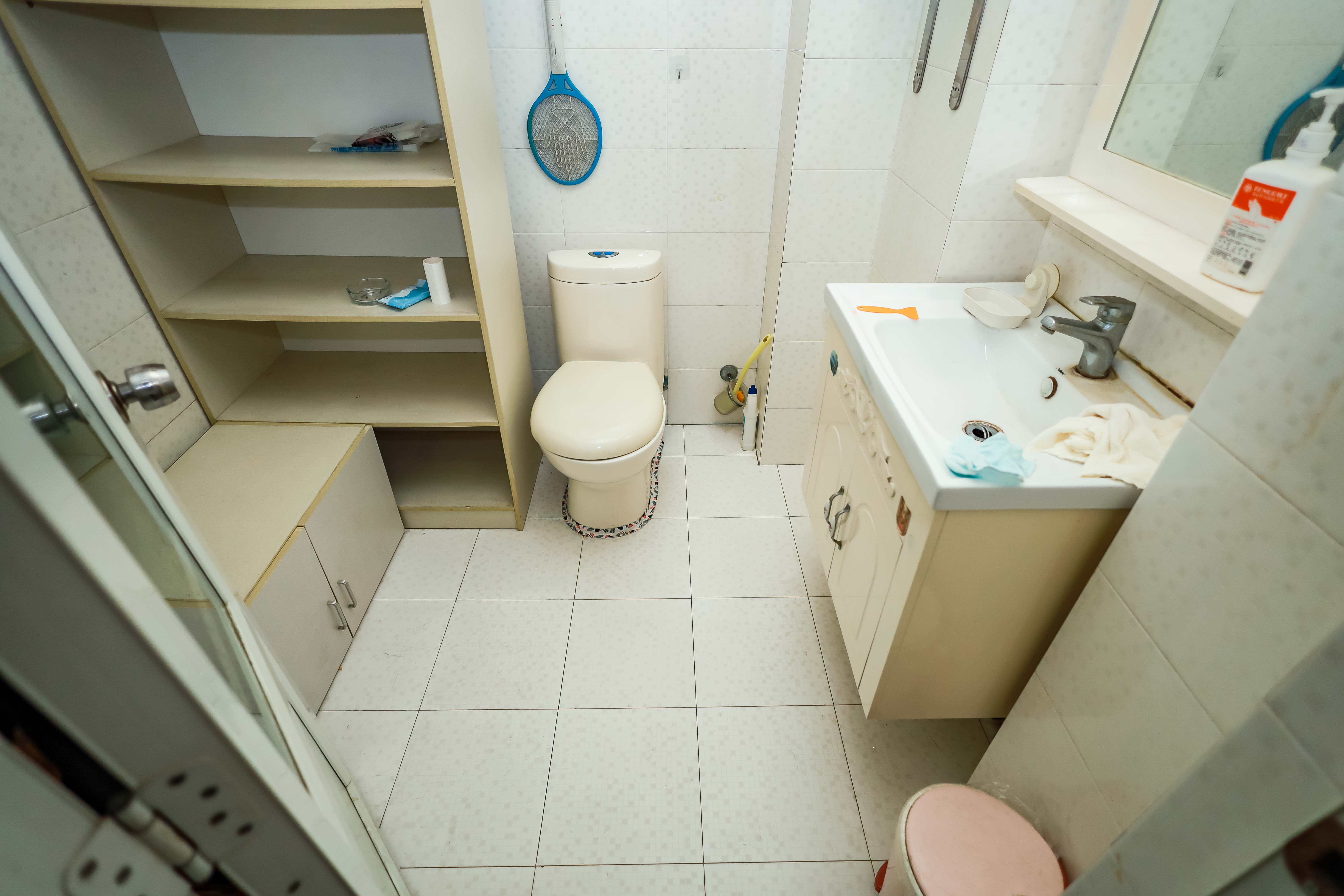 金峰小区南院  3室2厅2卫    58.0万 金峰小区南院  3室2厅2卫    58.0万卫生间