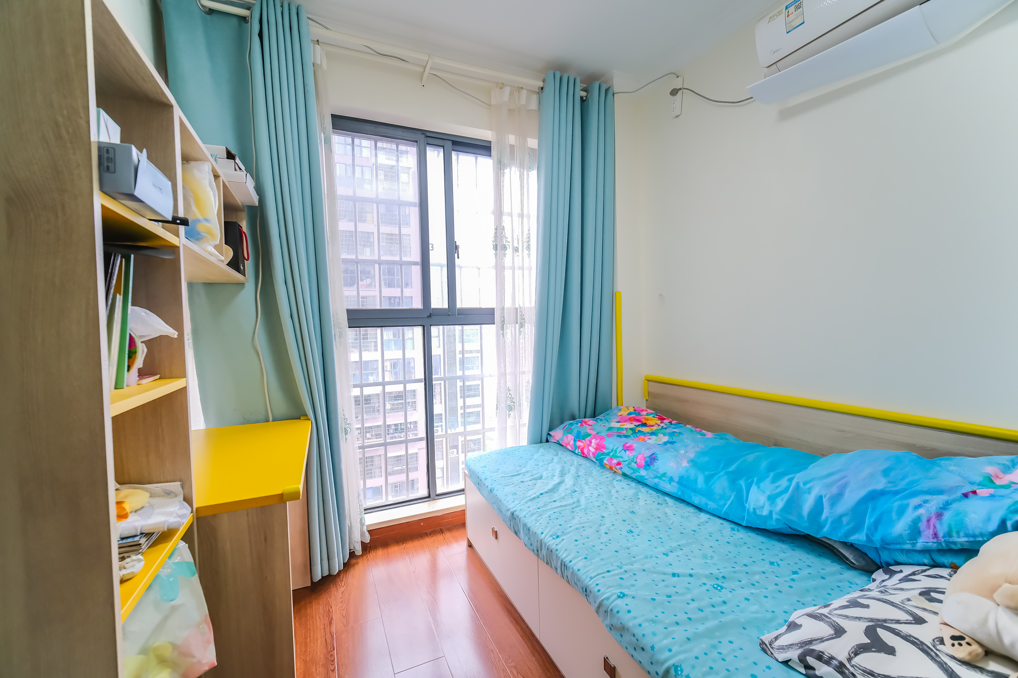 花样年华  4室2厅2卫    96.8万 花样年华  4室2厅2卫    96.8万卧室