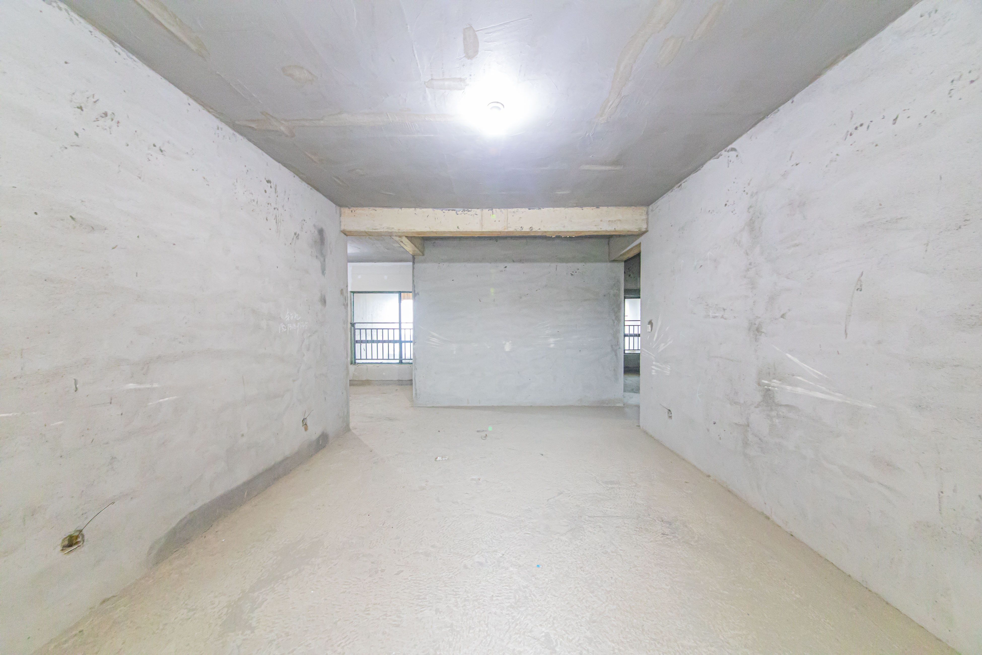 东能华府 4室2厅2卫 112.0万 东能华府 4室2厅2卫 112.0万客厅