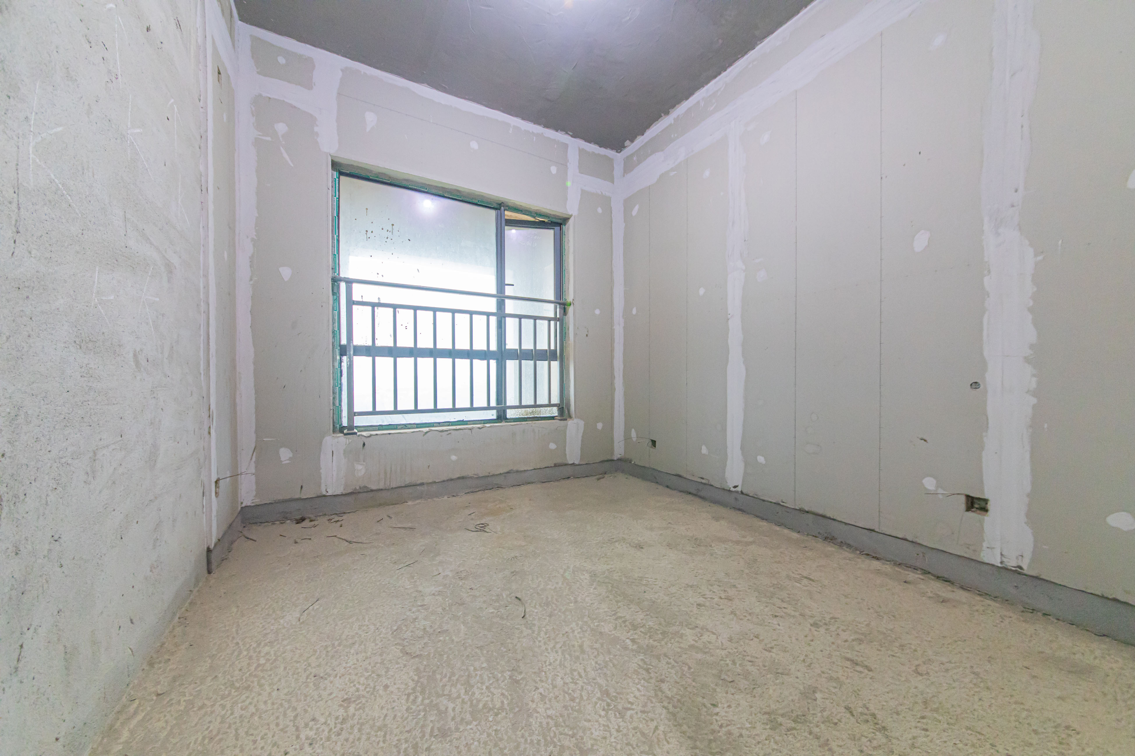 东能华府 4室2厅2卫 112.0万 东能华府 4室2厅2卫 112.0万卧室