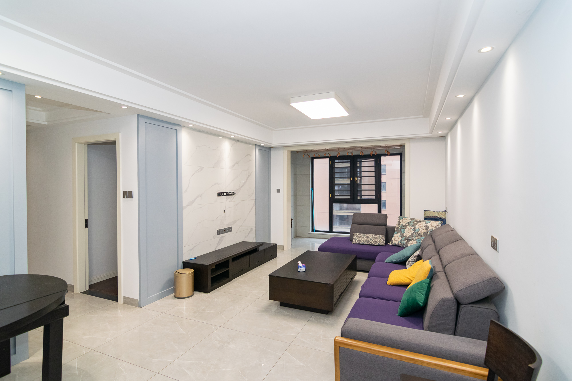 新城国际花都  4室2厅2卫    86.0万客厅