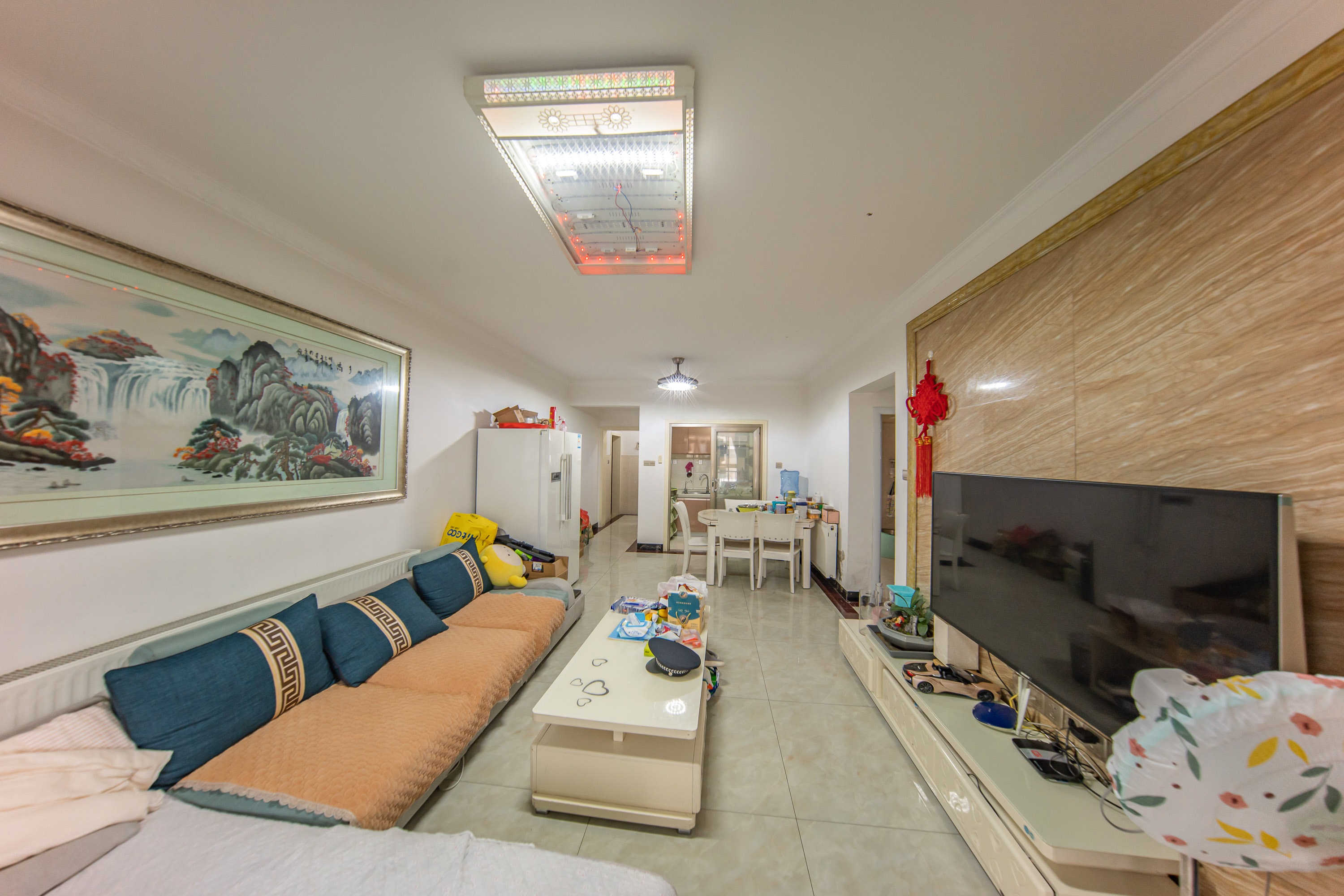 江山帝景哈佛  3室2厅2卫    95.0万客厅