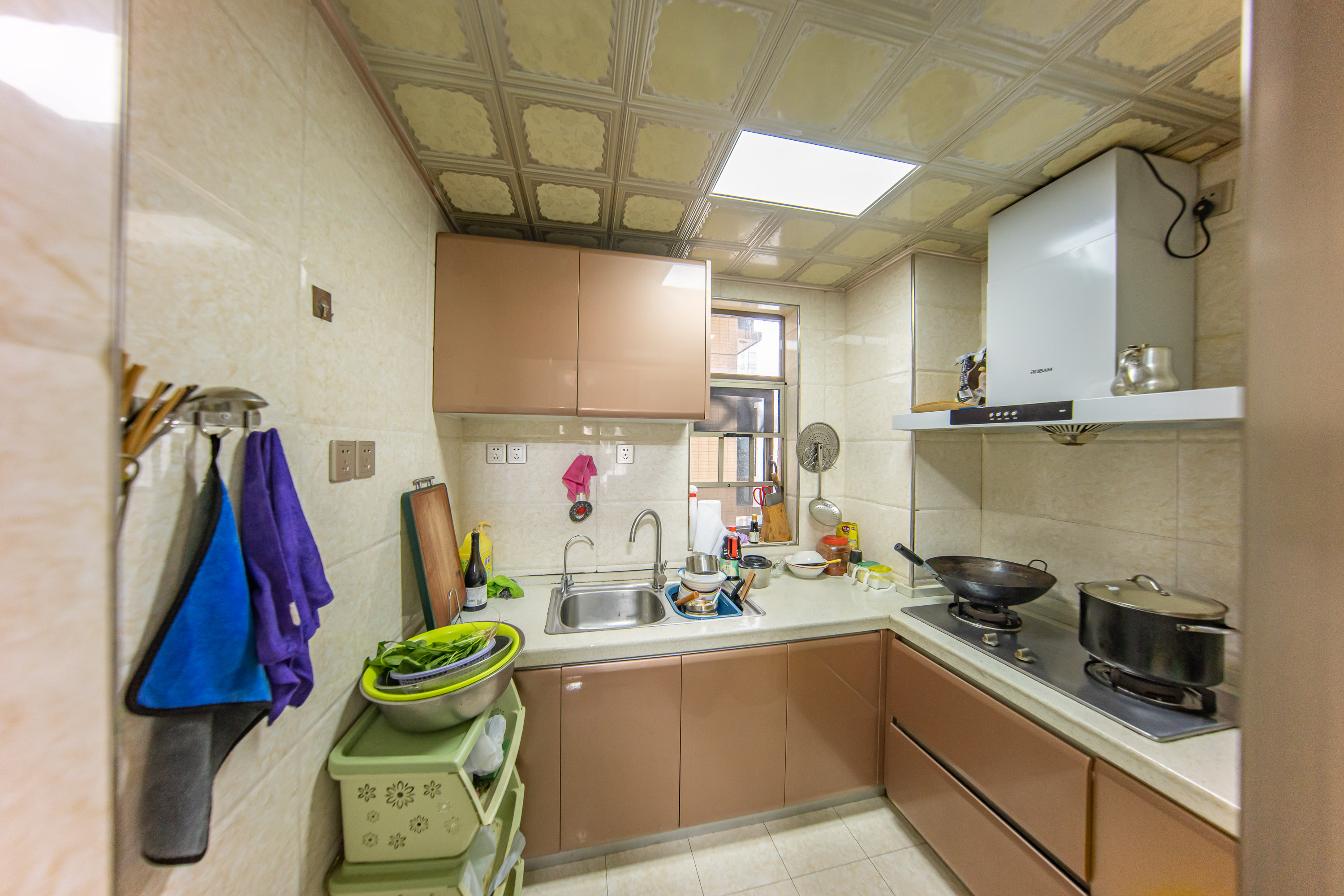 江山帝景哈佛  3室2厅2卫    95.0万厨房