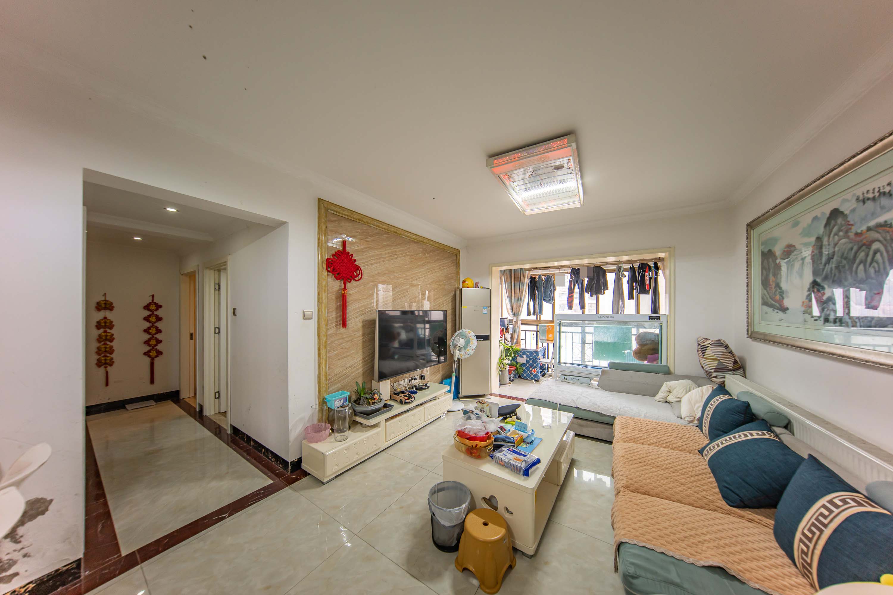 江山帝景哈佛  3室2厅2卫    95.0万客厅