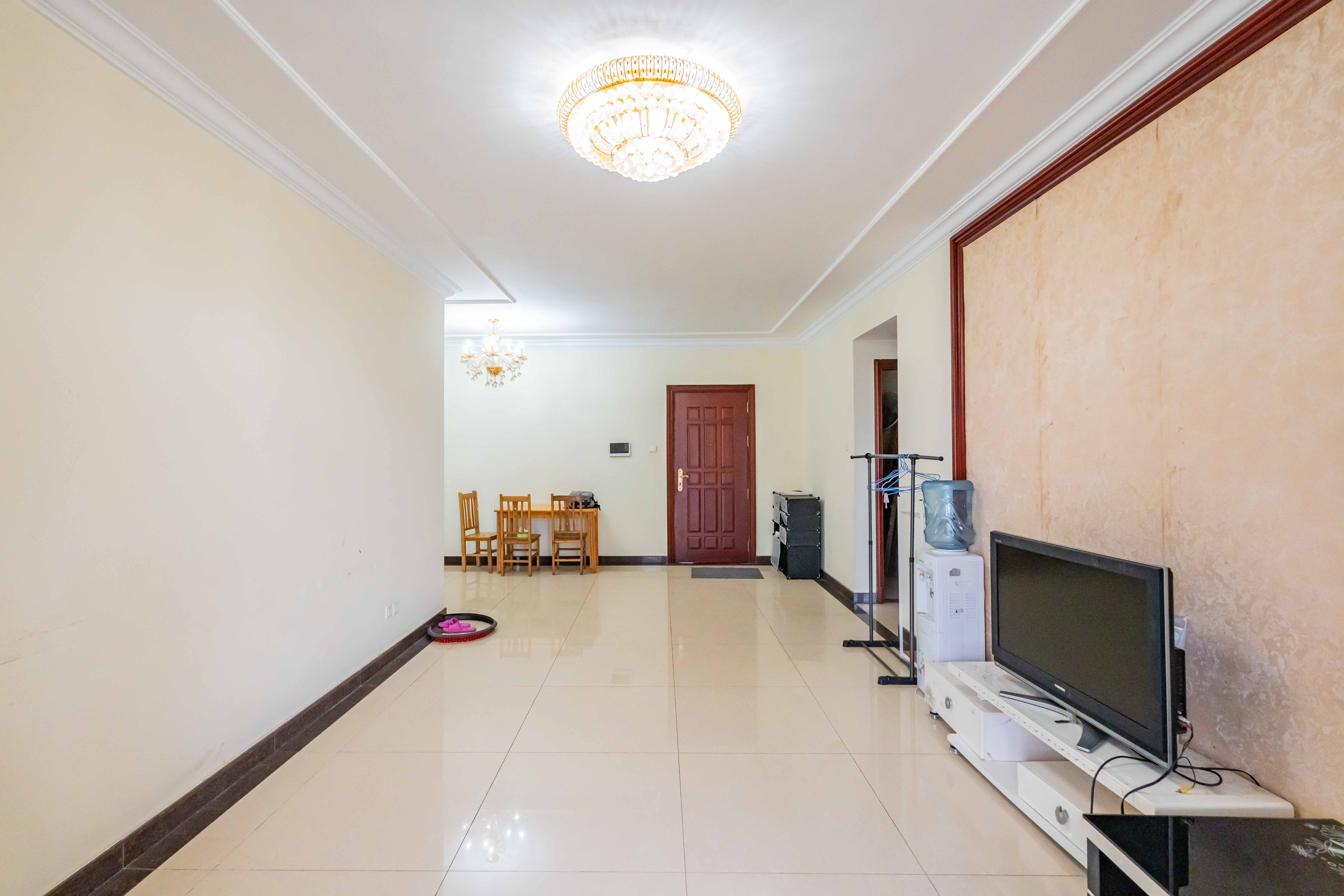 恒大雅苑 3室2厅1卫 102.0万 恒大雅苑 3室2厅1卫 102.0万客厅