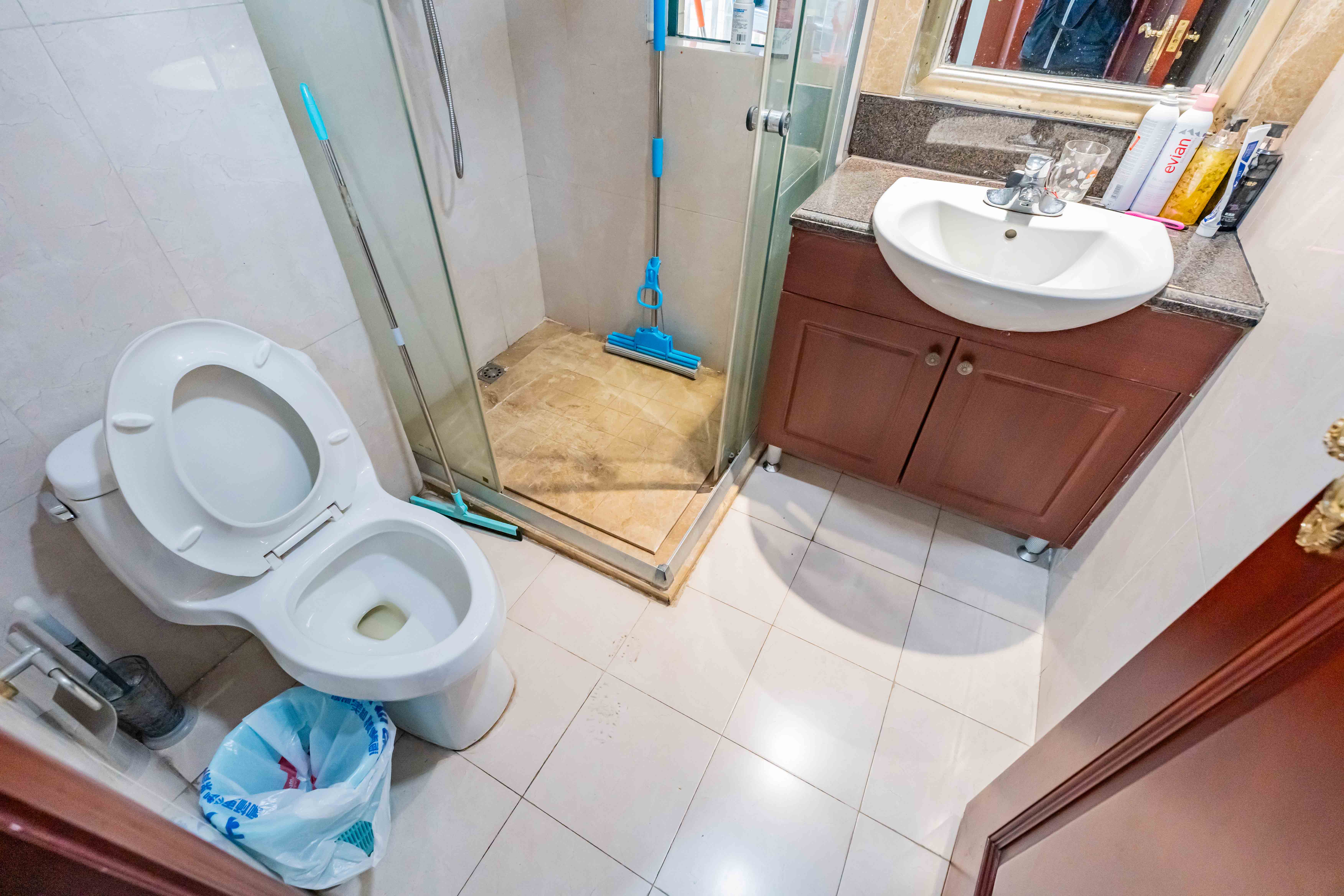 恒大雅苑 3室2厅1卫 102.0万 恒大雅苑 3室2厅1卫 102.0万卫生间