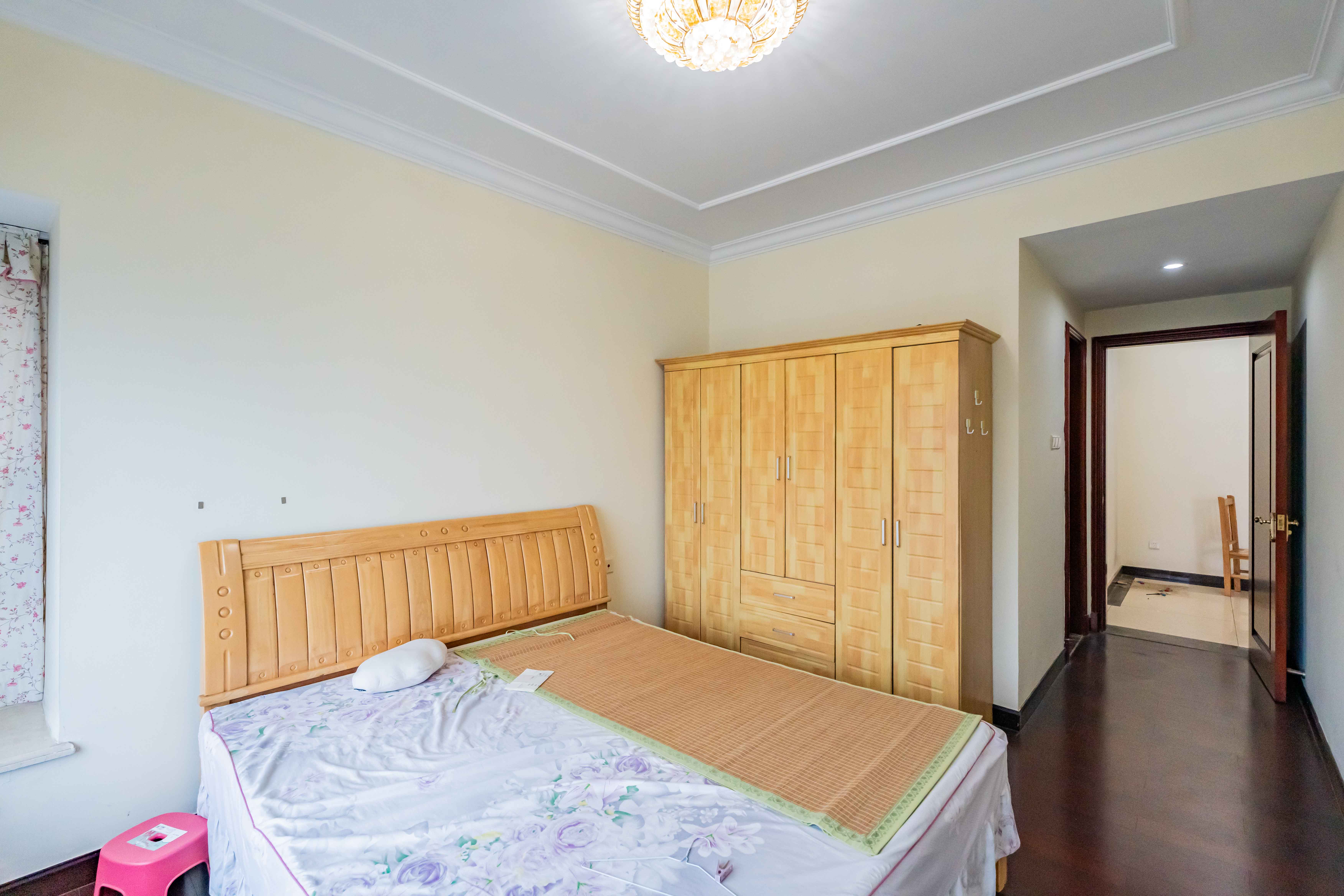 恒大雅苑 3室2厅1卫 102.0万 恒大雅苑 3室2厅1卫 102.0万卧室