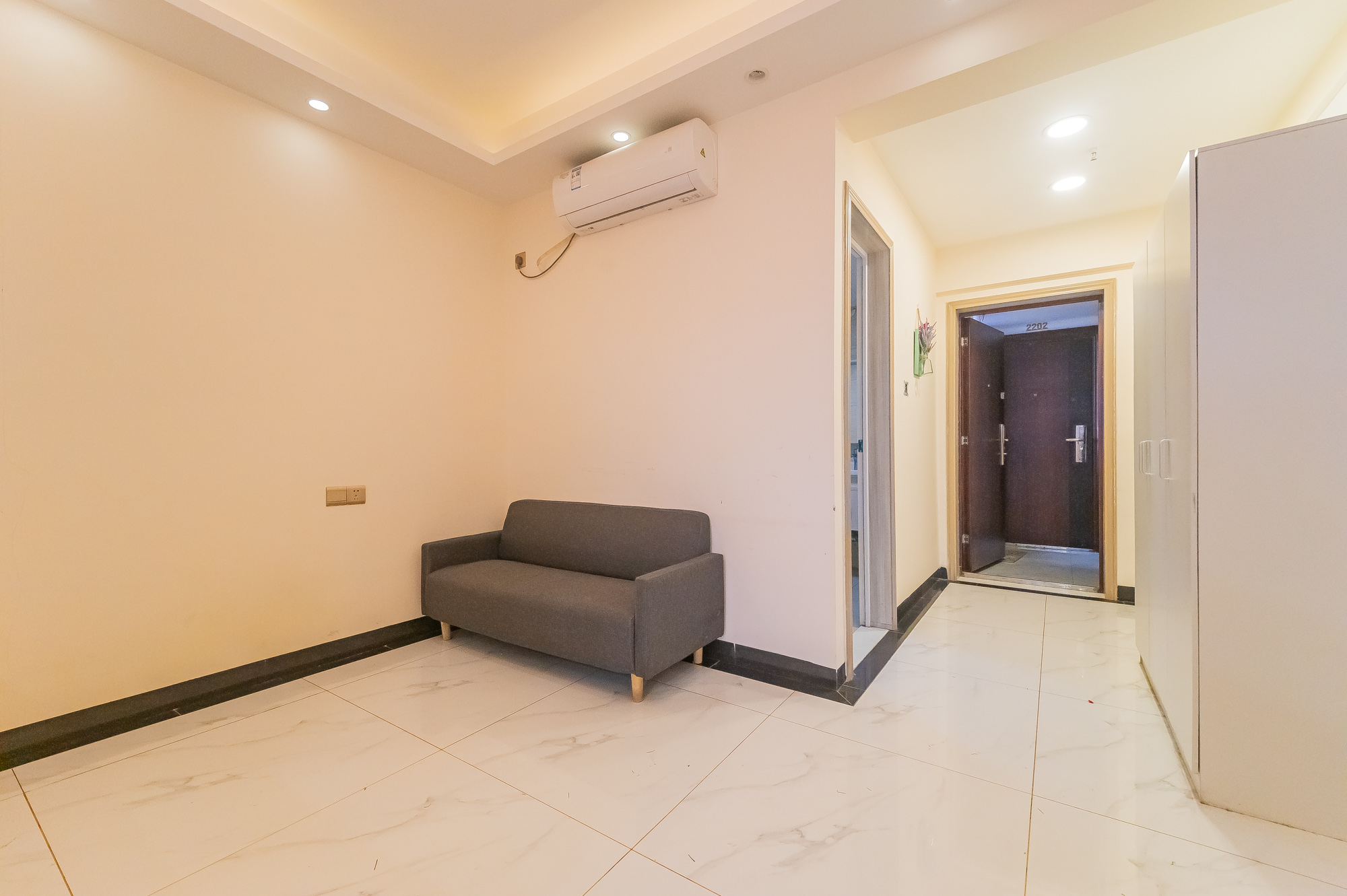 国泰九龙湾 1室1厅1卫 29.8万 国泰九龙湾 1室1厅1卫 29.8万客厅