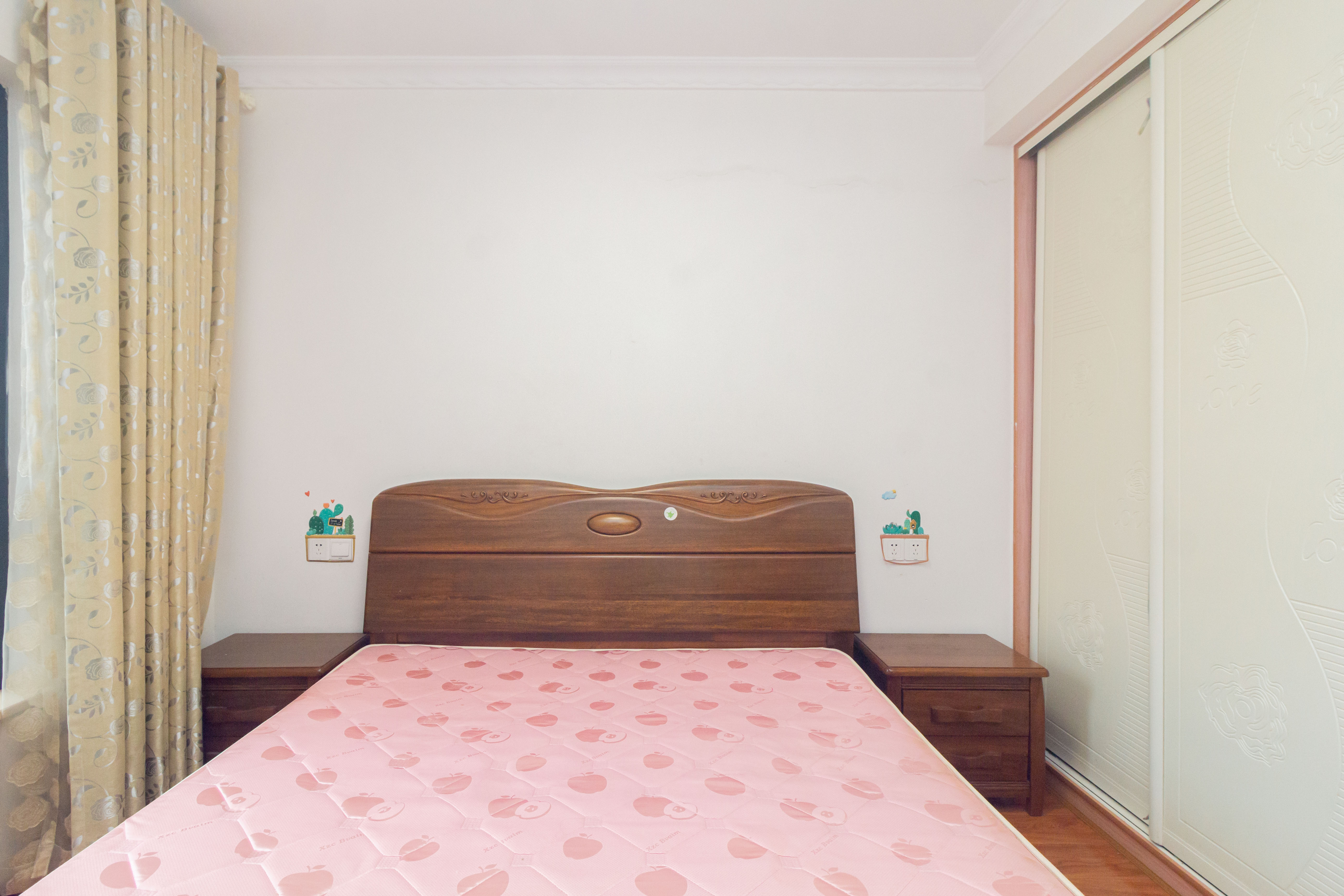 中国铁建国际城二期  3室2厅1卫    63.8万卧室