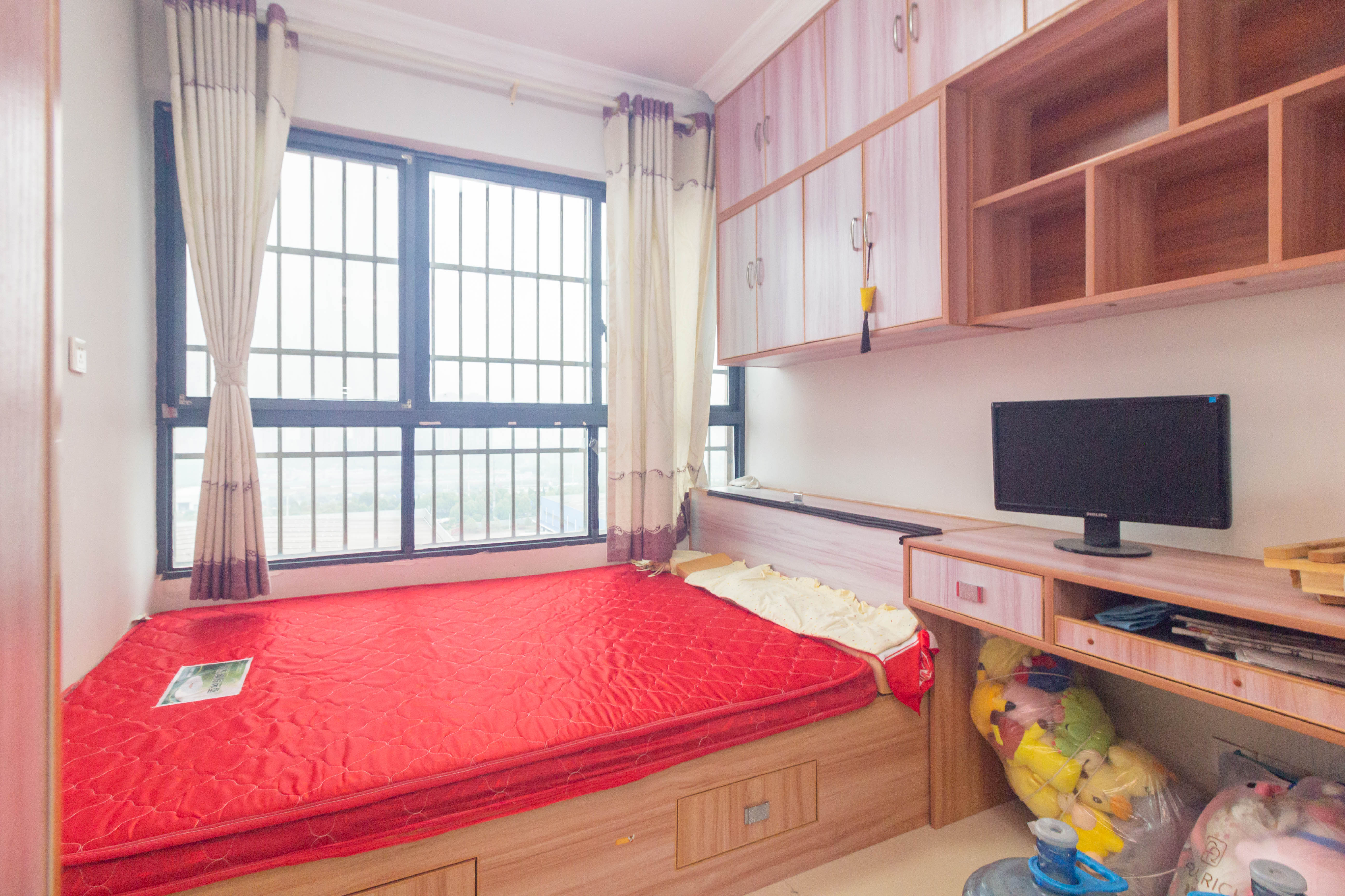 中国铁建国际城二期  3室2厅1卫    63.8万卧室