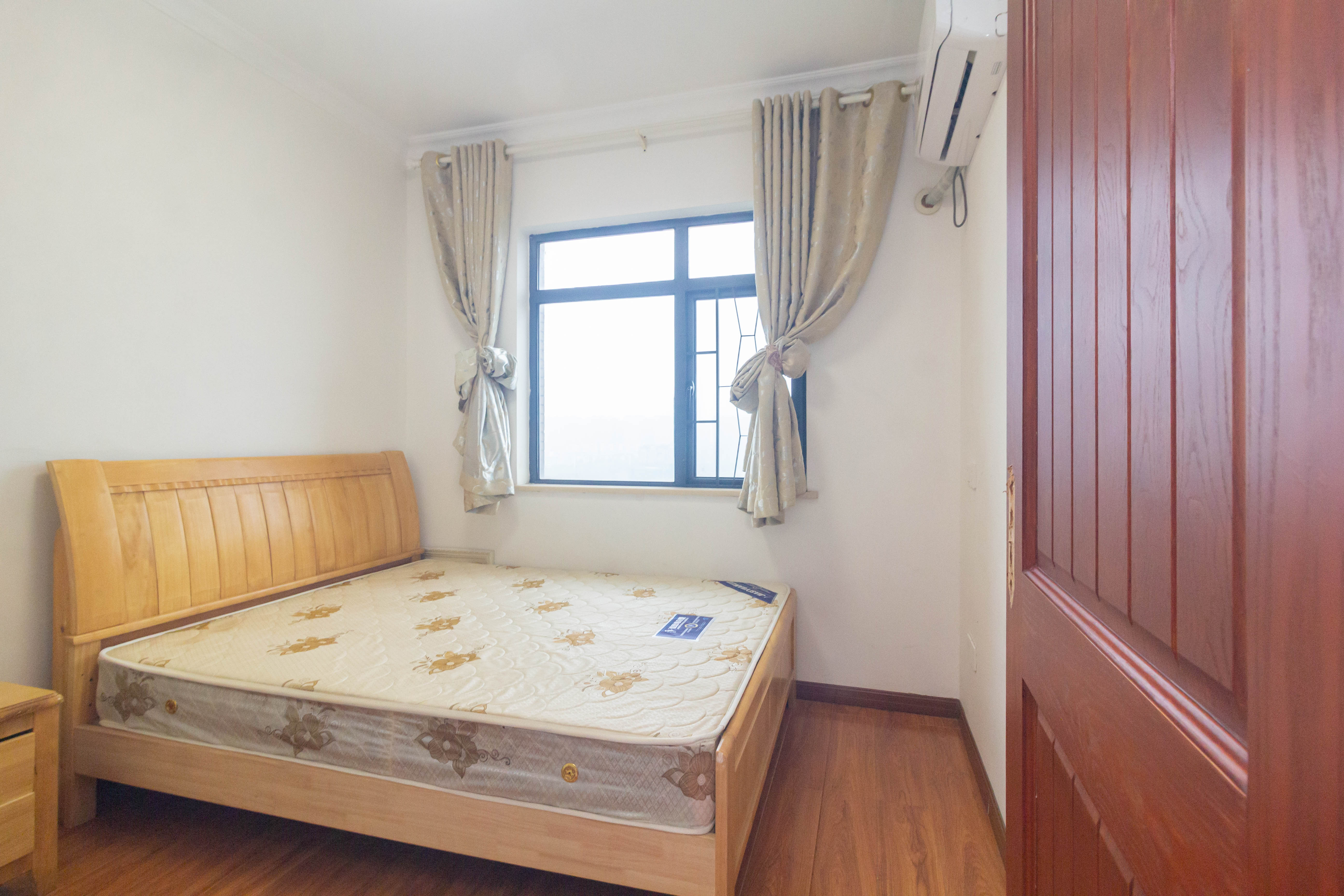 中国铁建国际城二期  3室2厅1卫    63.8万卧室