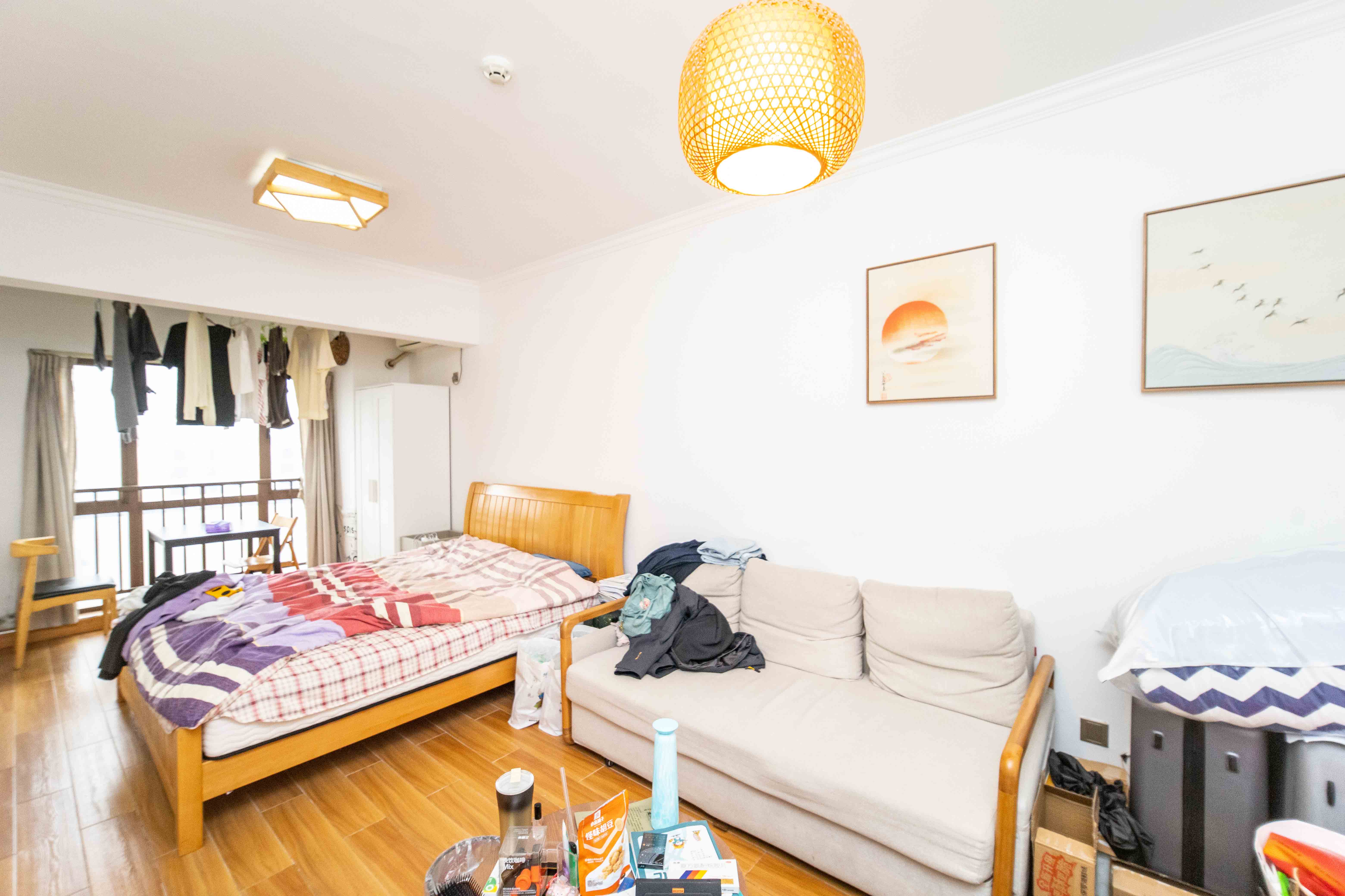 惠通才郡  1室1厅1卫    35.0万卧室