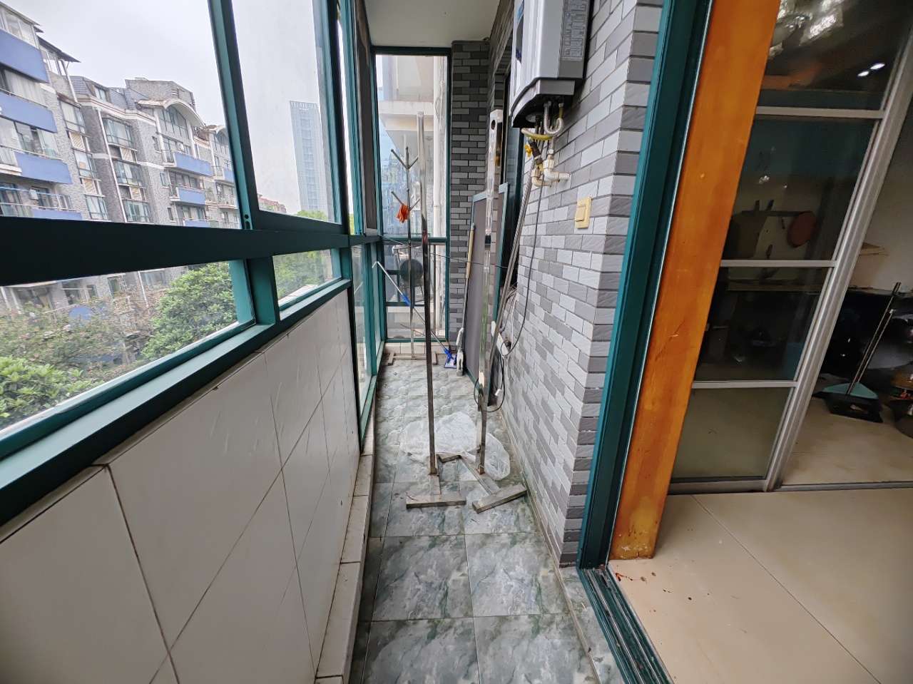 海创明珠花园 4室2厅2卫 90.0万 海创明珠花园 4室2厅2卫 90.0万室内图