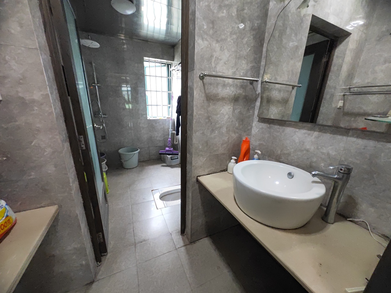 海创明珠花园 4室2厅2卫 90.0万 海创明珠花园 4室2厅2卫 90.0万室内图