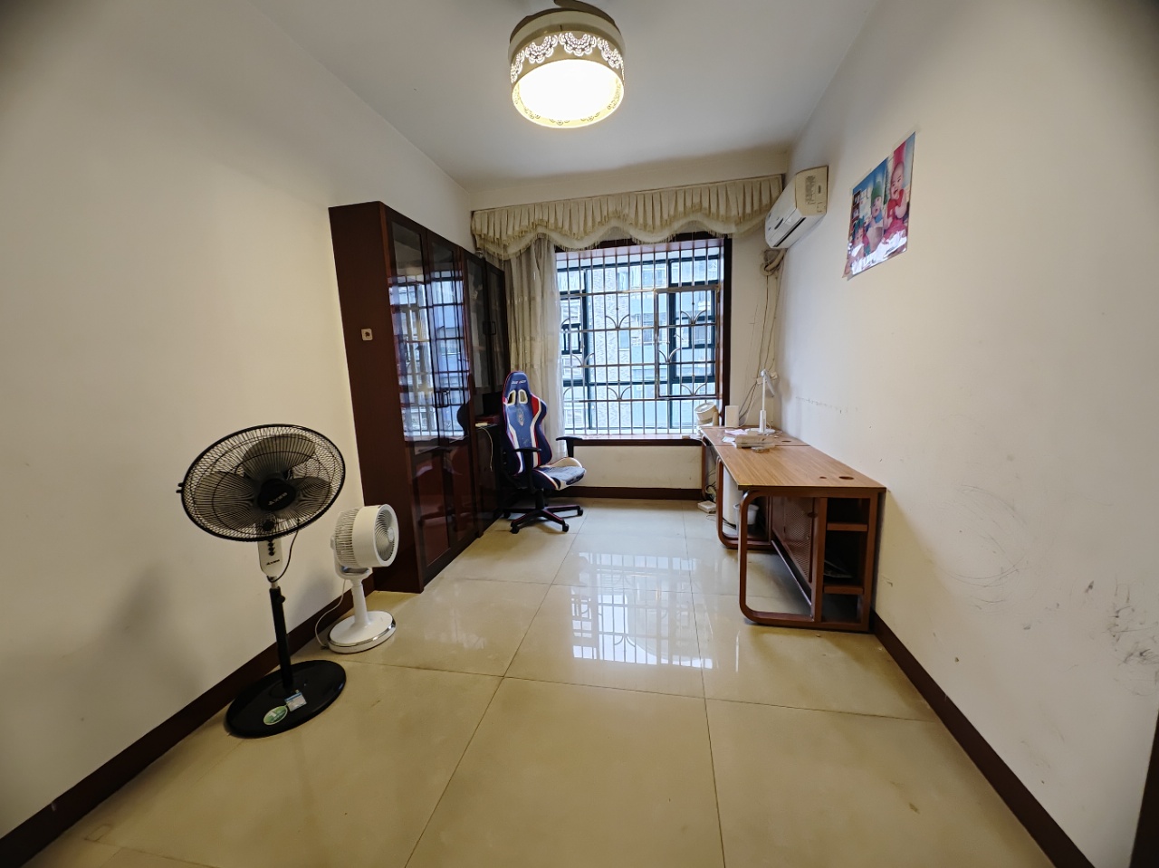 海创明珠花园 4室2厅2卫 90.0万 海创明珠花园 4室2厅2卫 90.0万室内图