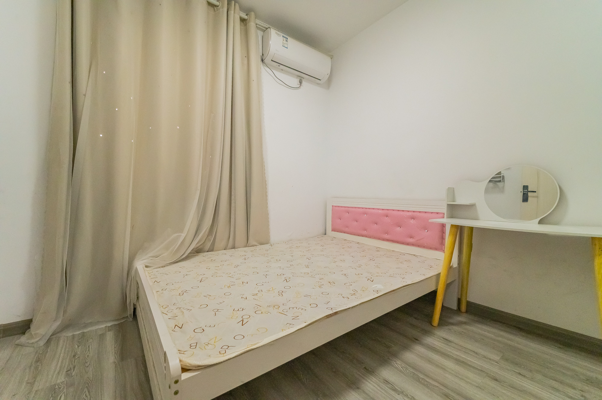 MOMA当代广场 3室2厅1卫 57.5万 MOMA当代广场 3室2厅1卫 57.5万卧室