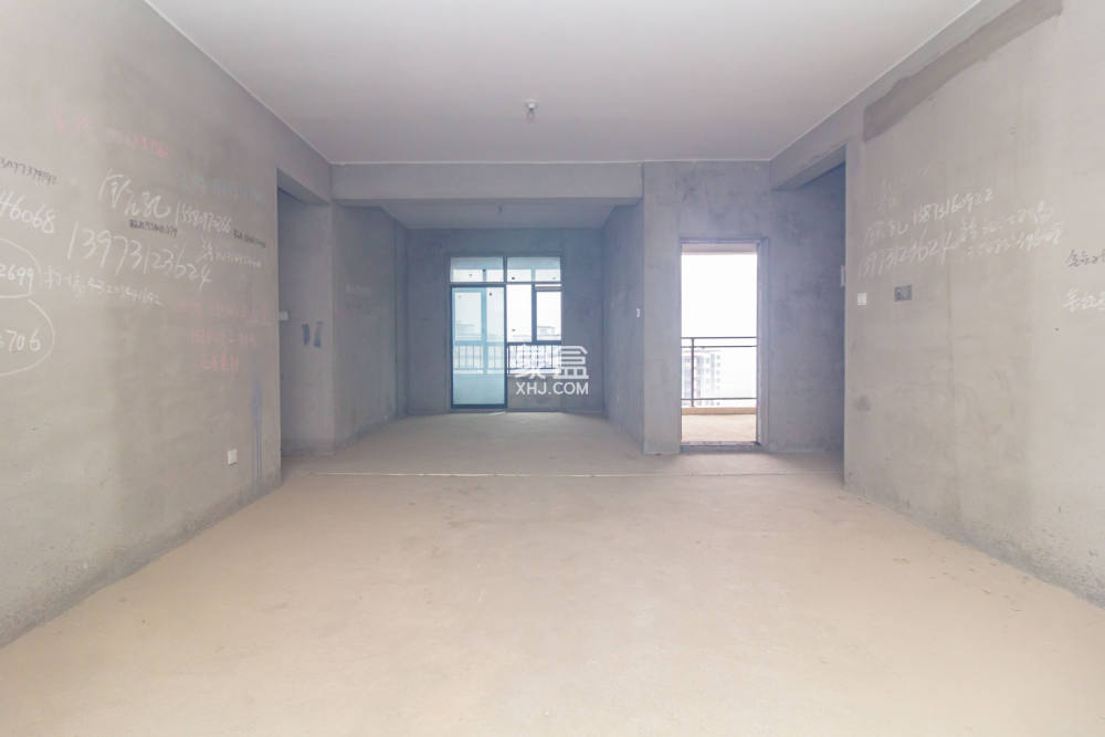 辉煌国际城二期  4室2厅2卫    98.0万