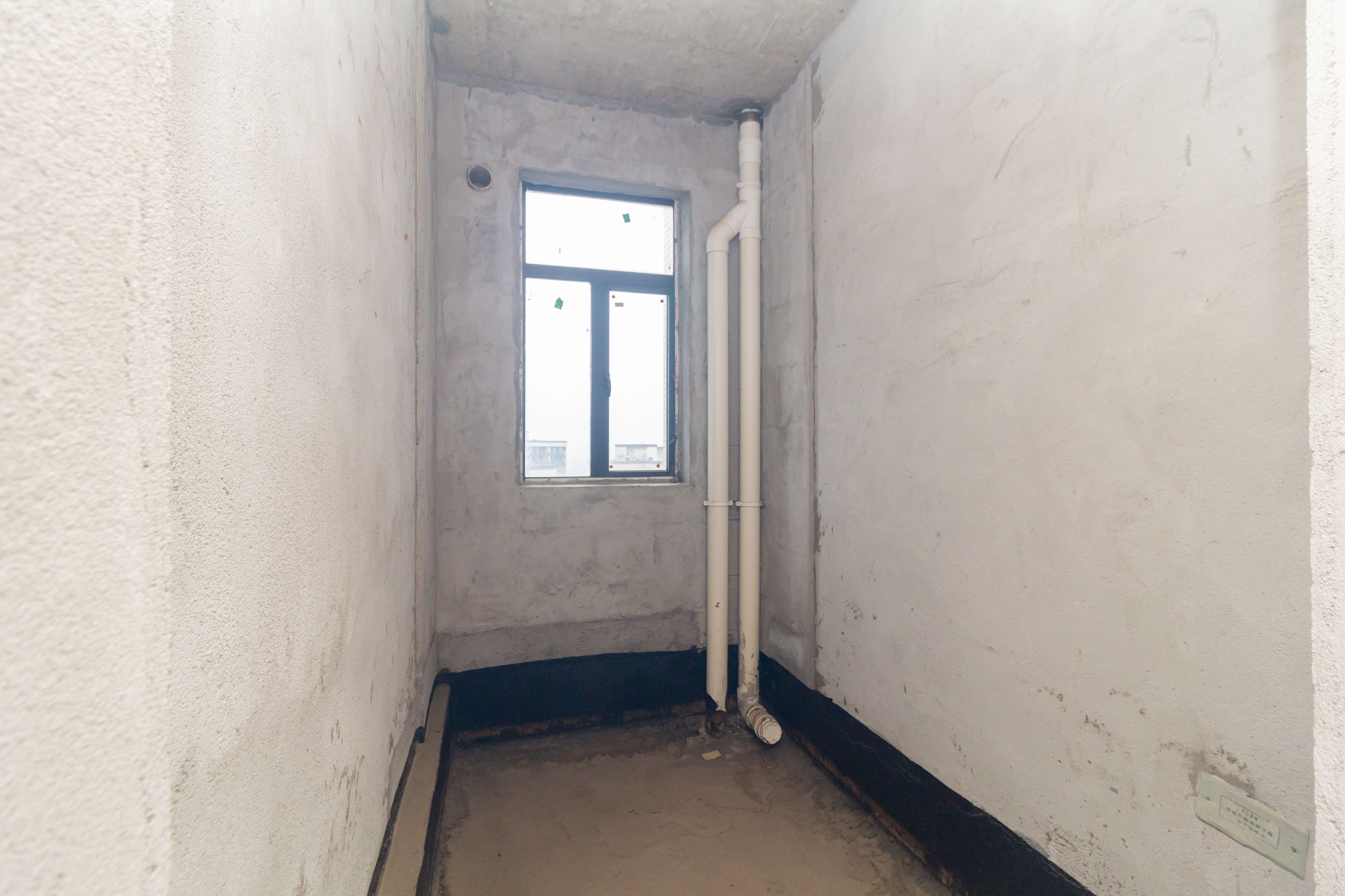 辉煌国际城二期 4室2厅2卫 98.0万 辉煌国际城二期 4室2厅2卫 98.0万卫生间