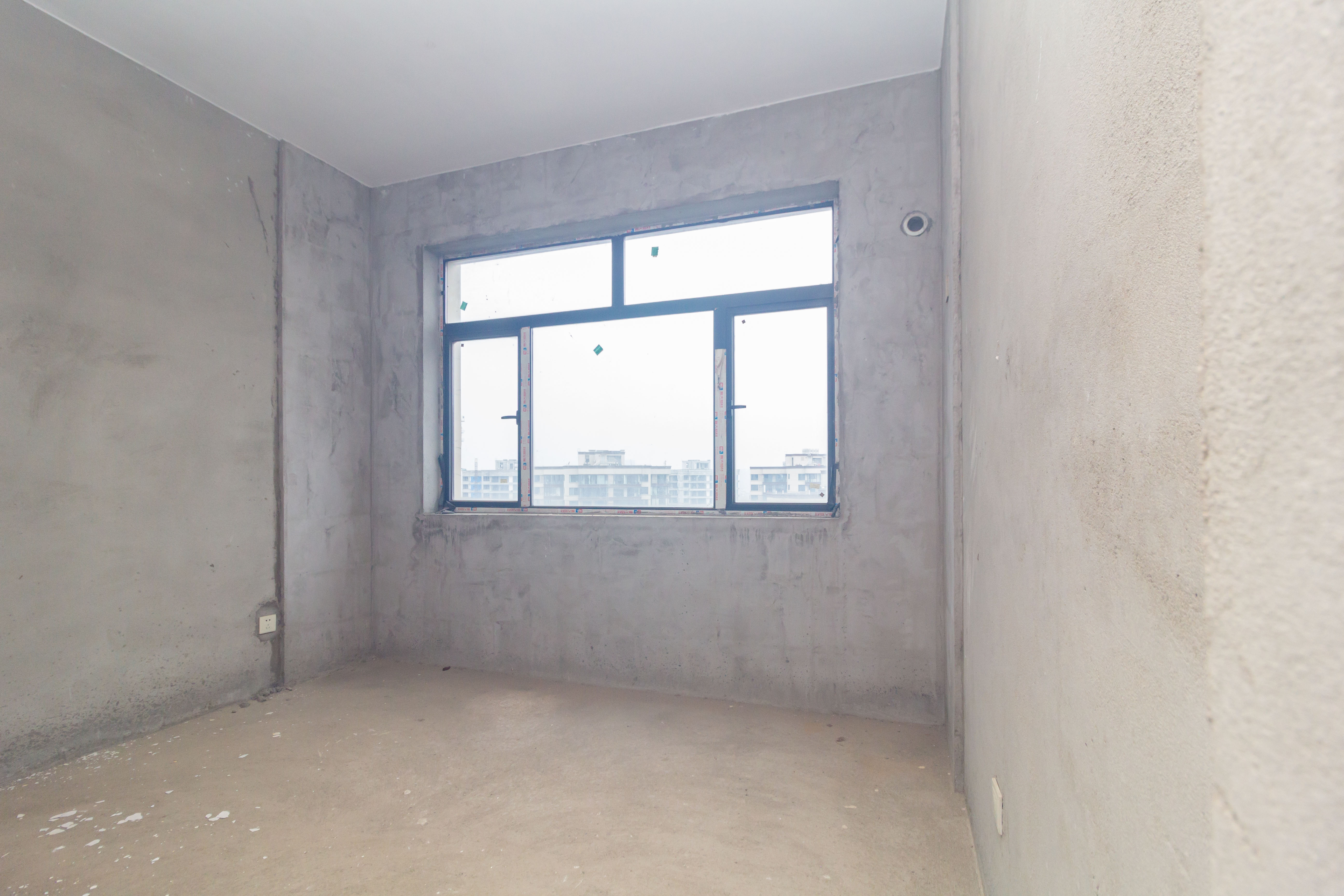 辉煌国际城二期 4室2厅2卫 98.0万 辉煌国际城二期 4室2厅2卫 98.0万卧室