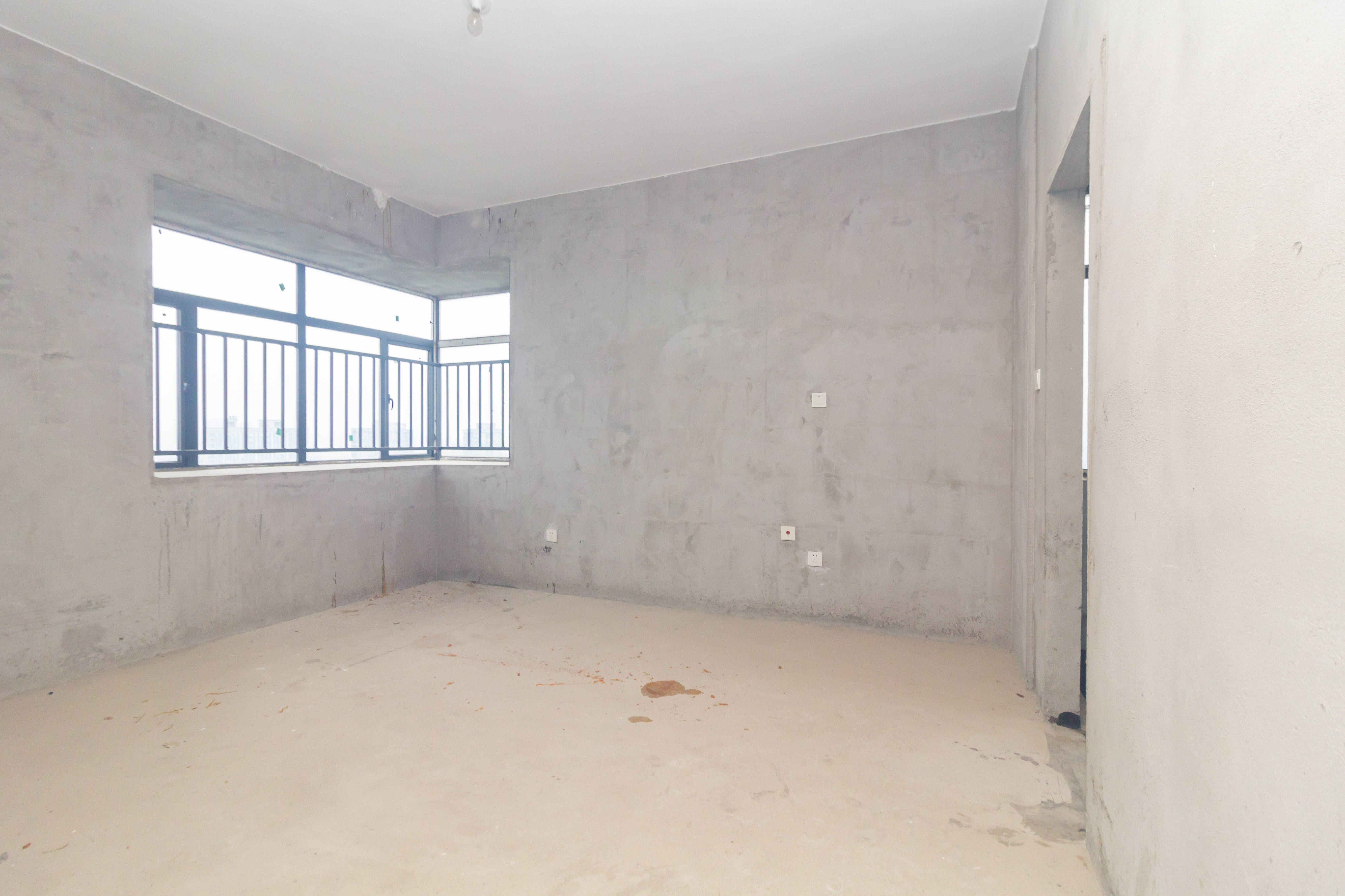 辉煌国际城二期 4室2厅2卫 98.0万 辉煌国际城二期 4室2厅2卫 98.0万卧室