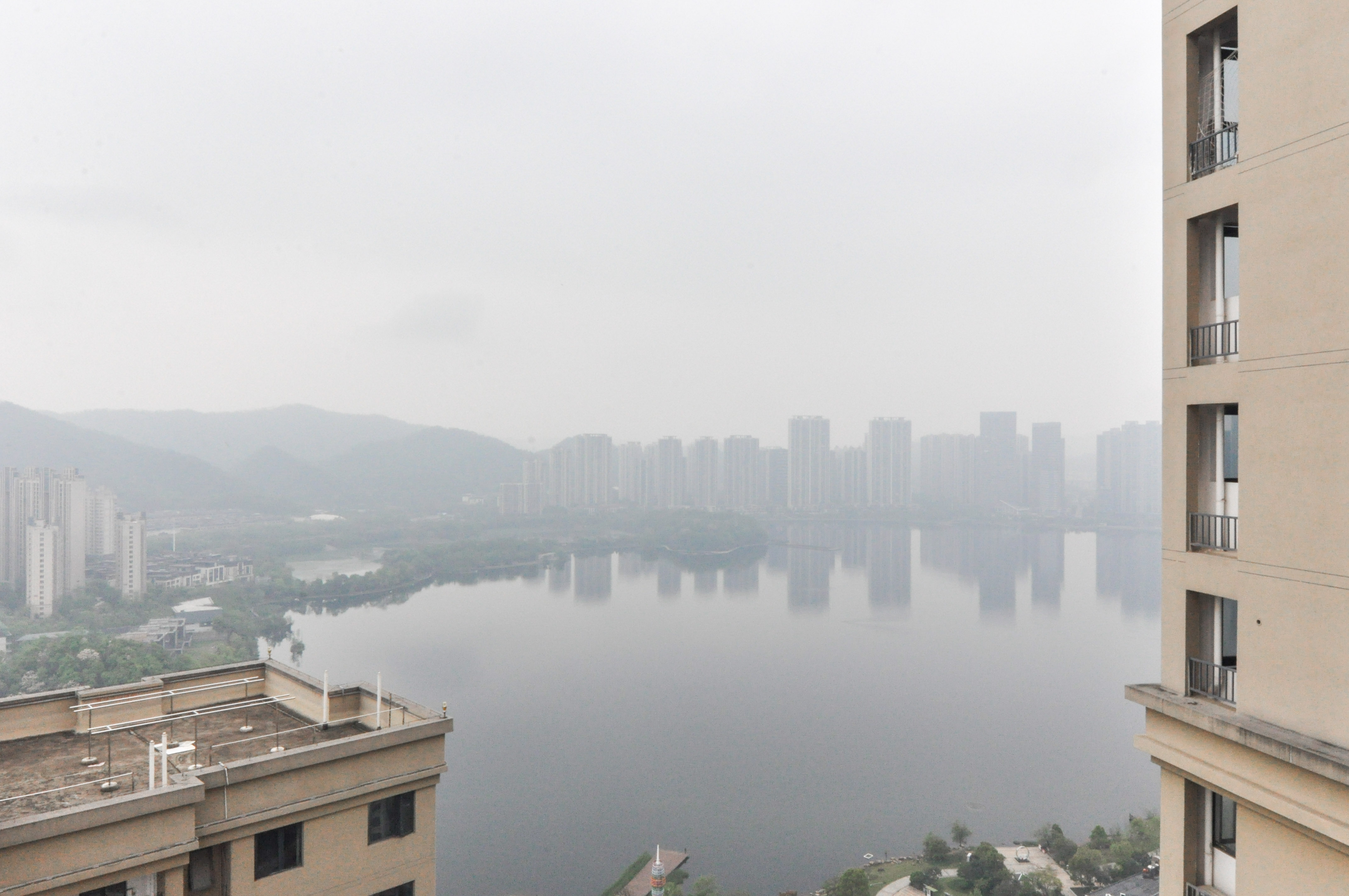 中建梅溪湖中心  4室2厅3卫   268.00万其他