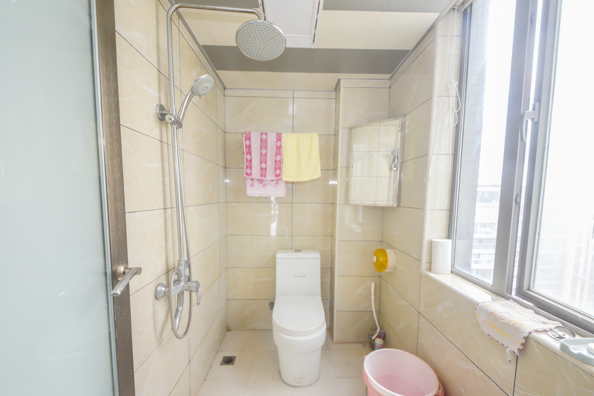 建鸿达华都（华都小户型及大华写字楼）  4室2厅2卫   422.00万卫生间