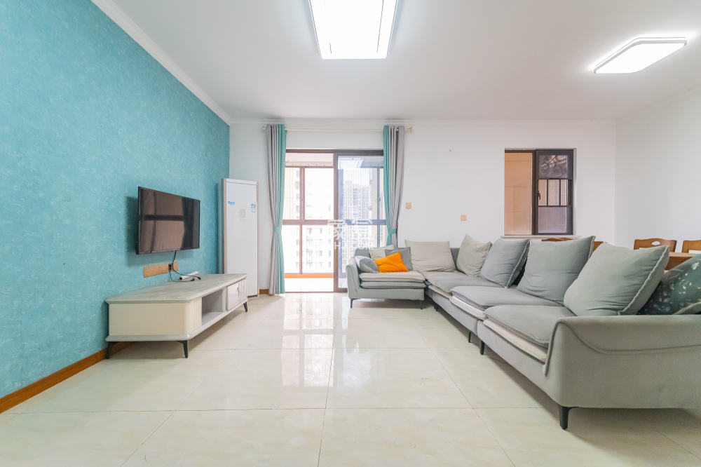 华润置地广场一期  3室2厅2卫    85.0万