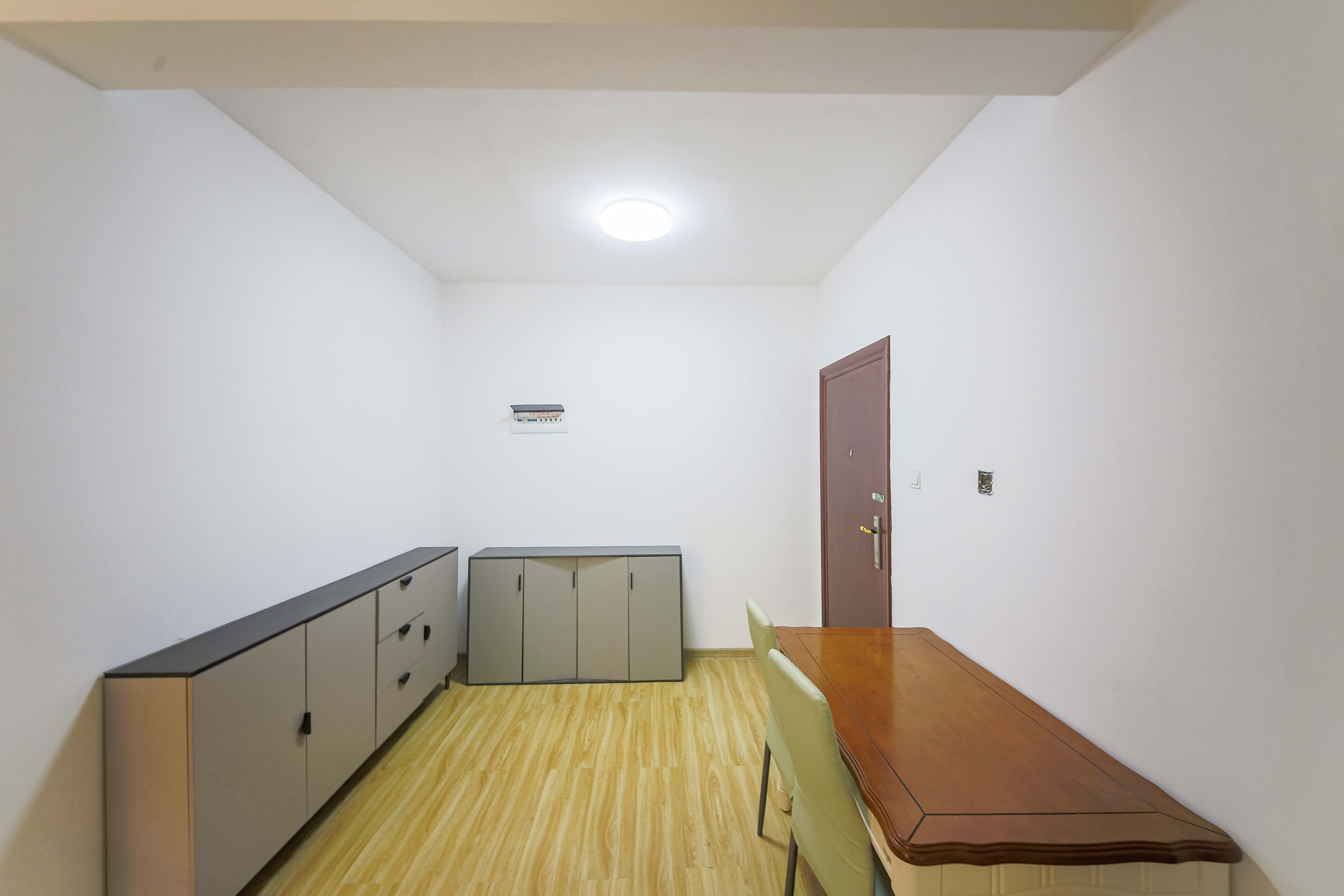 水墨林溪  3室2厅2卫    106.0万 水墨林溪  3室2厅2卫    106.0万客厅