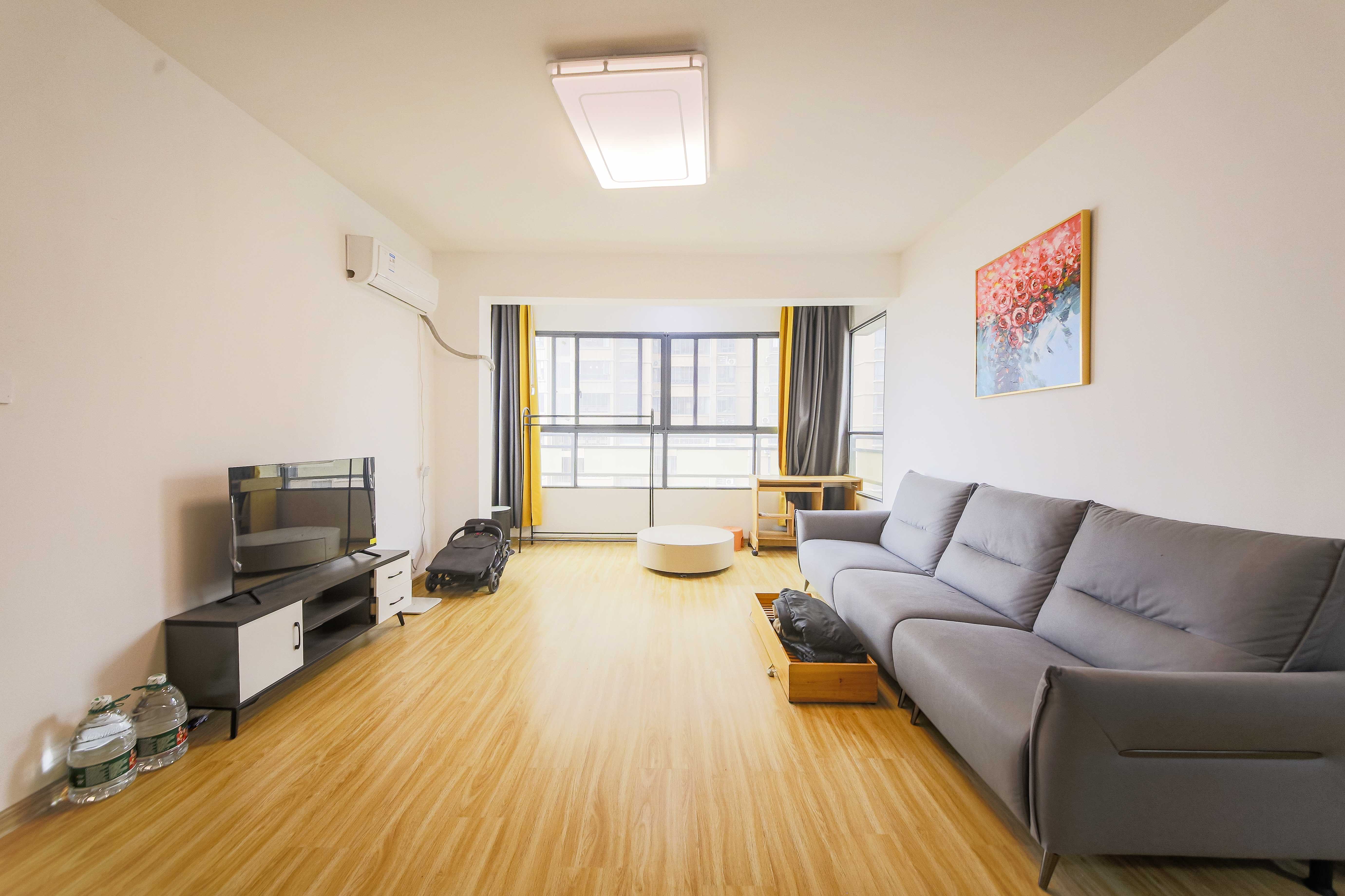 水墨林溪  3室2厅2卫    106.0万 水墨林溪  3室2厅2卫    106.0万客厅