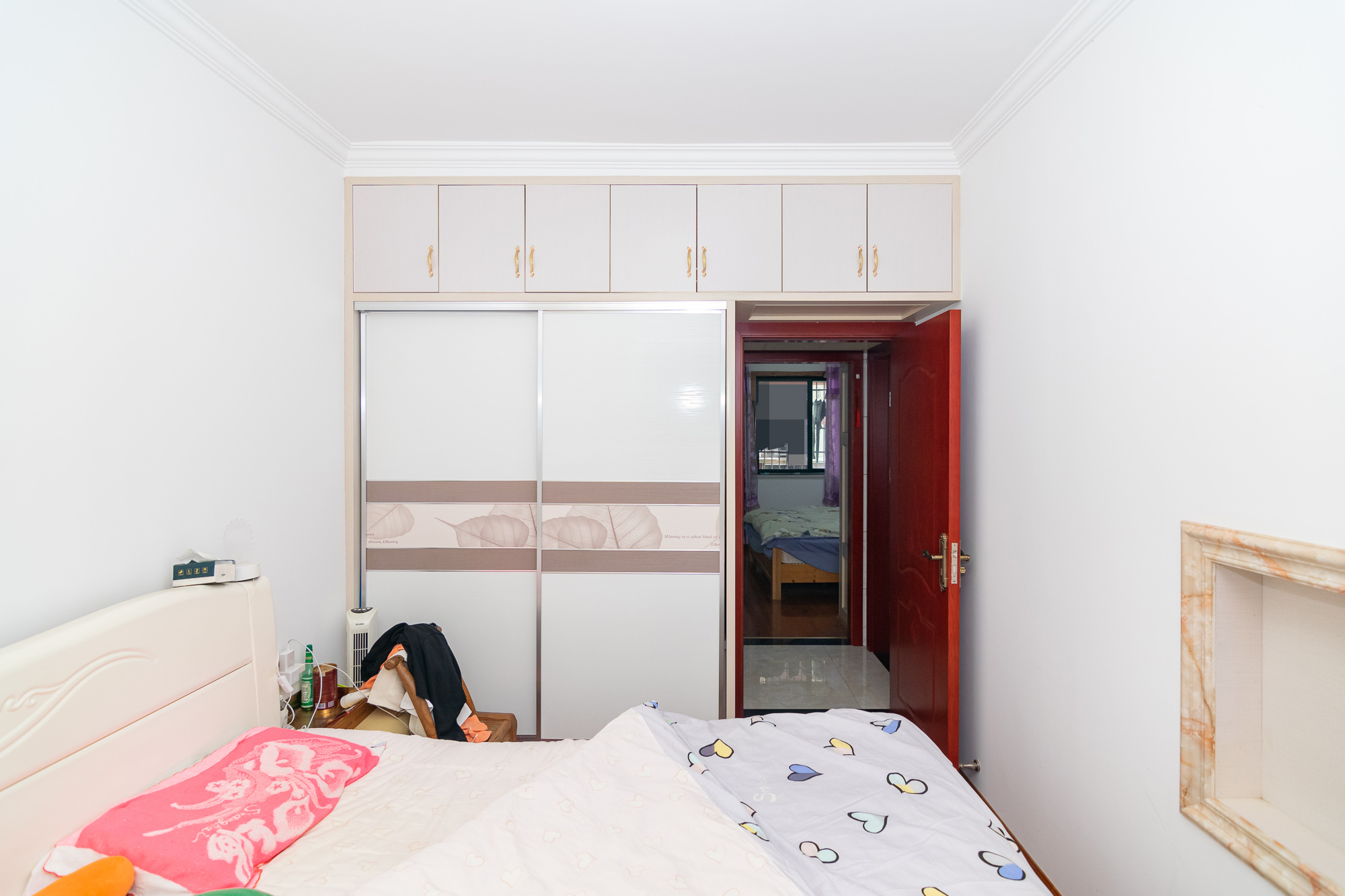 红建滨水铭城 3室2厅1卫 64.0万 红建滨水铭城 3室2厅1卫 64.0万卧室