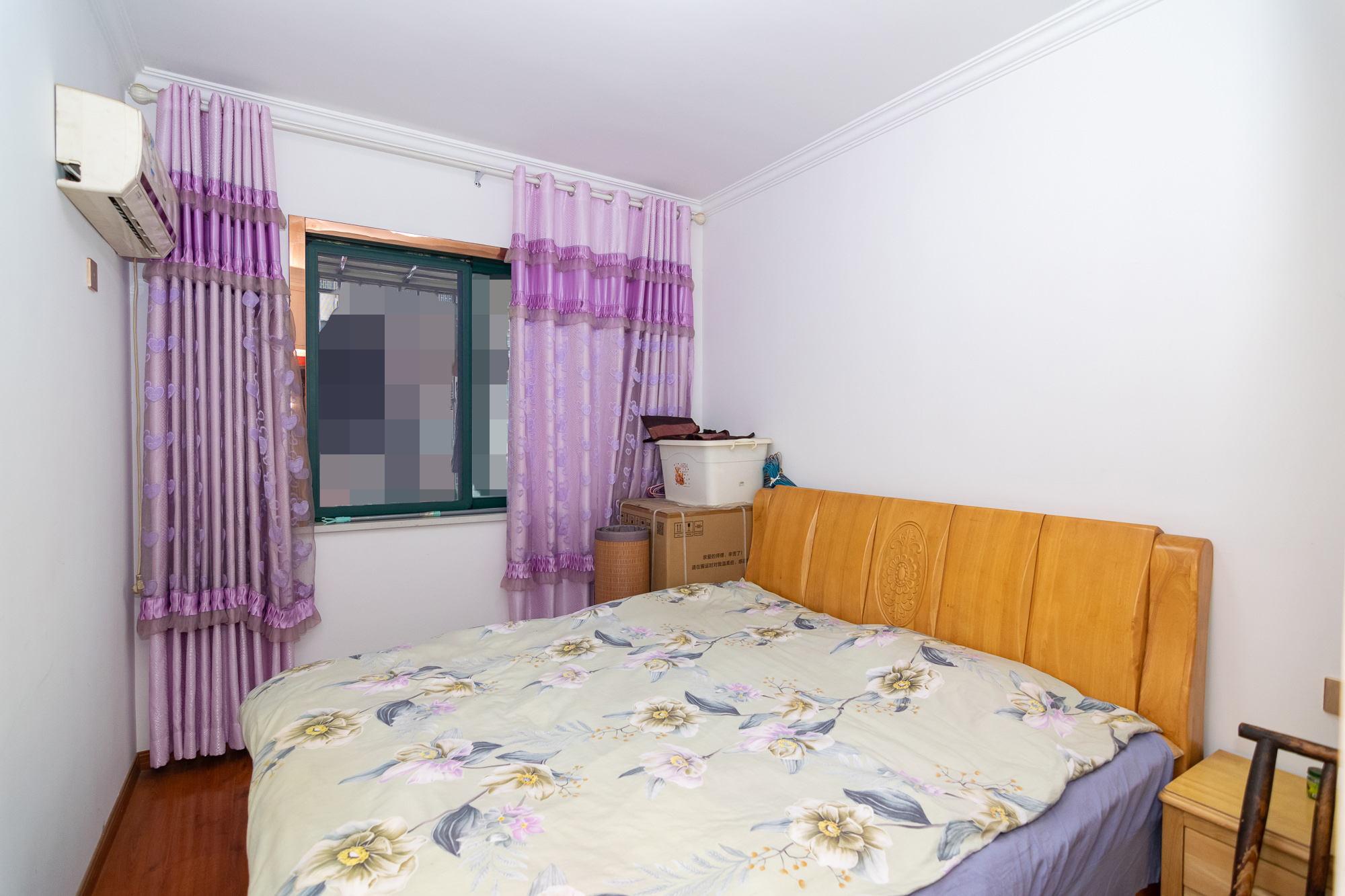 红建滨水铭城 3室2厅1卫 64.0万 红建滨水铭城 3室2厅1卫 64.0万卧室