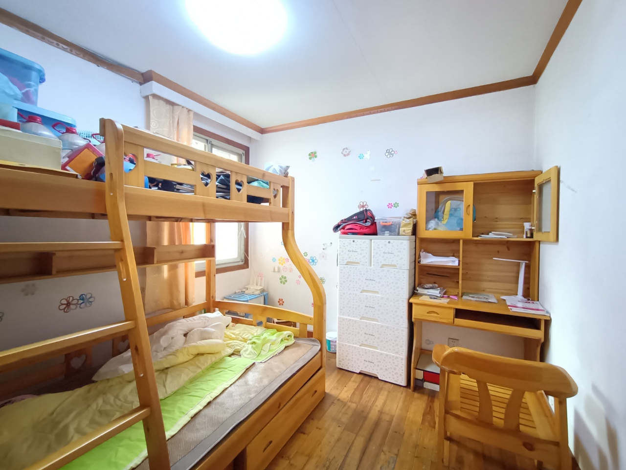 塔松小区  2室1厅1卫   60.00万卧室