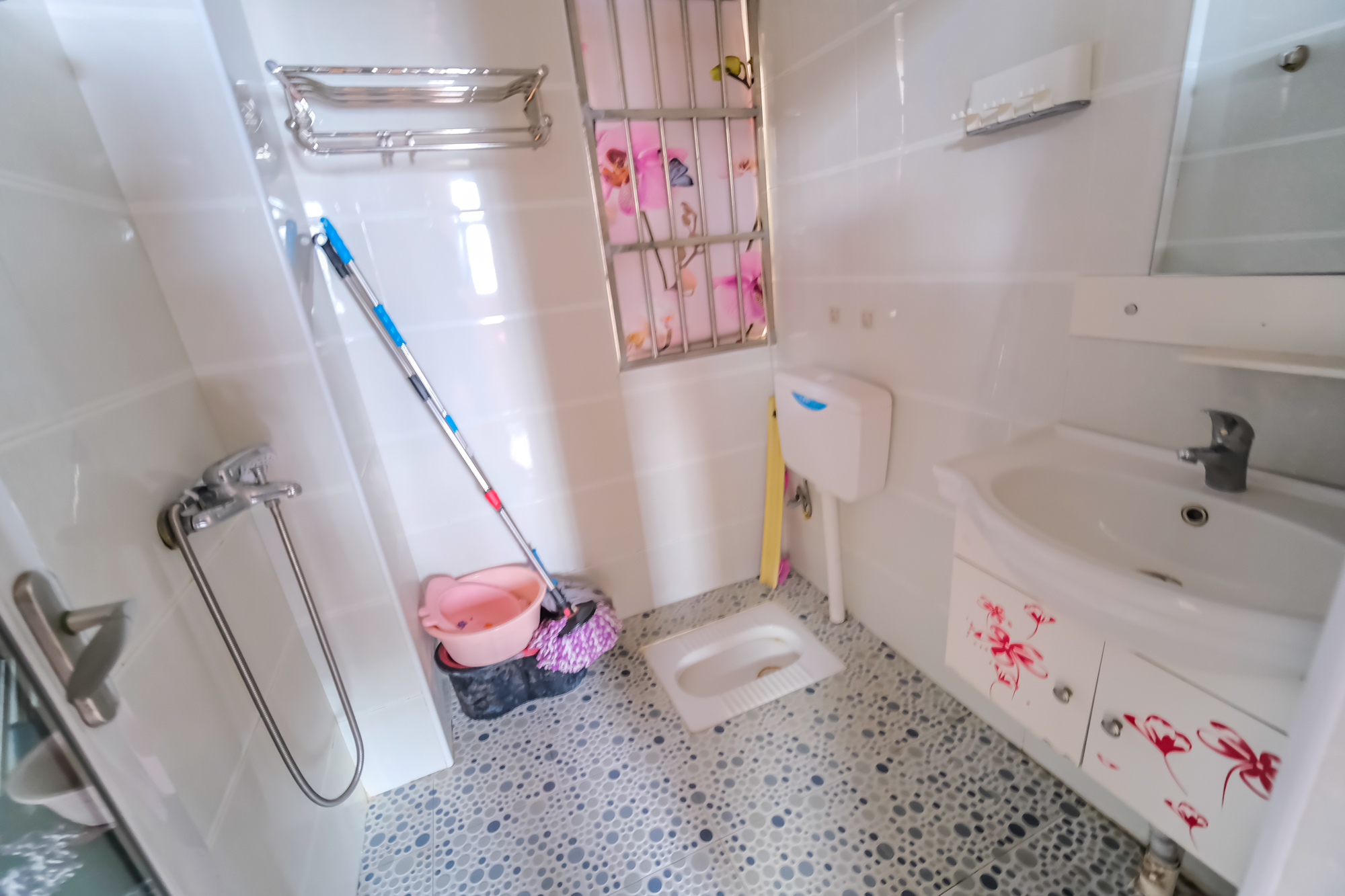 月亮湾草莓街区一、二期  3室2厅1卫    65.8万 月亮湾草莓街区一、二期  3室2厅1卫    65.8万卫生间