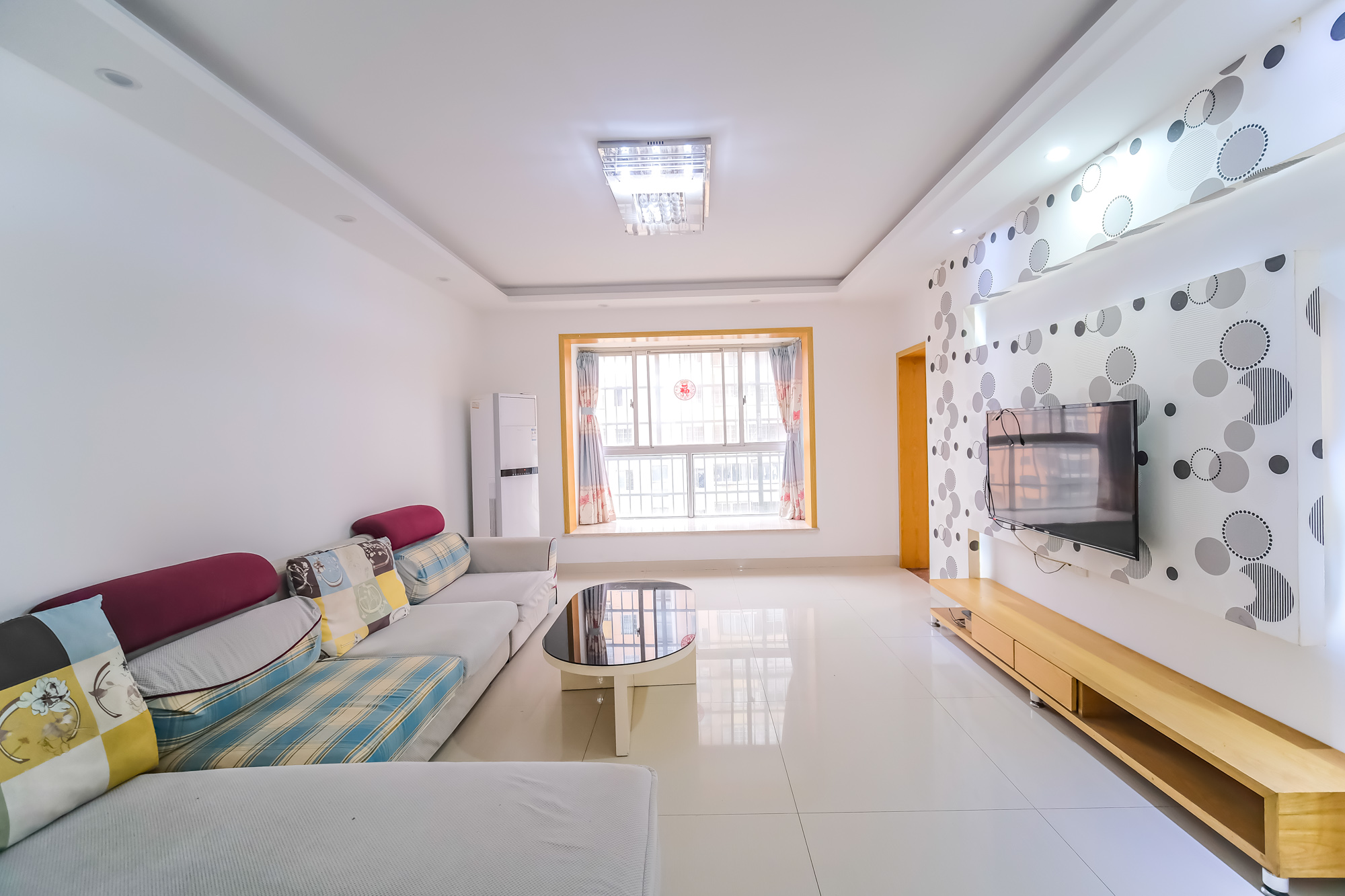 红树湾 3室2厅2卫 83.8万 红树湾 3室2厅2卫 83.8万客厅