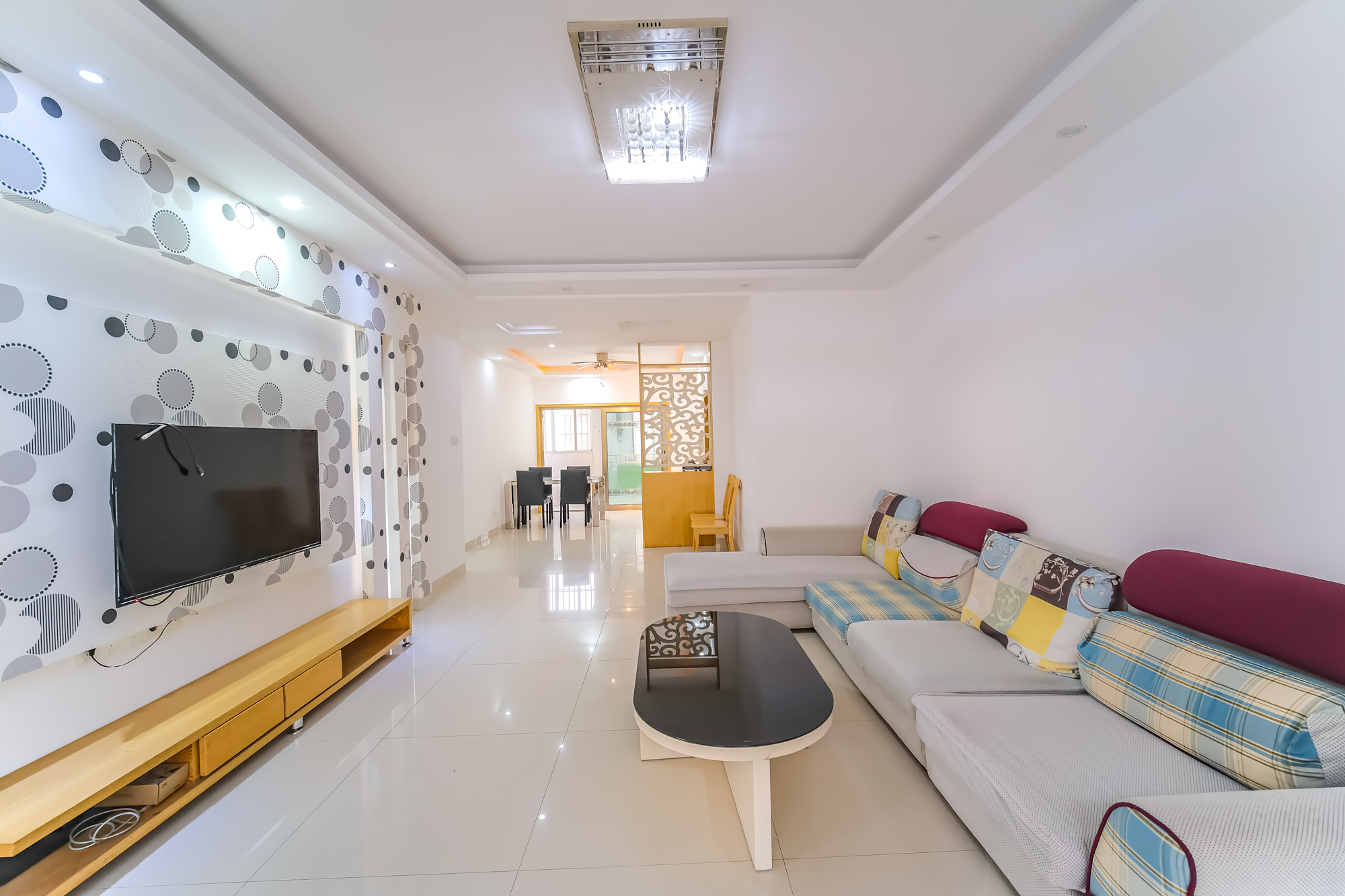 红树湾  3室2厅2卫    83.8万客厅