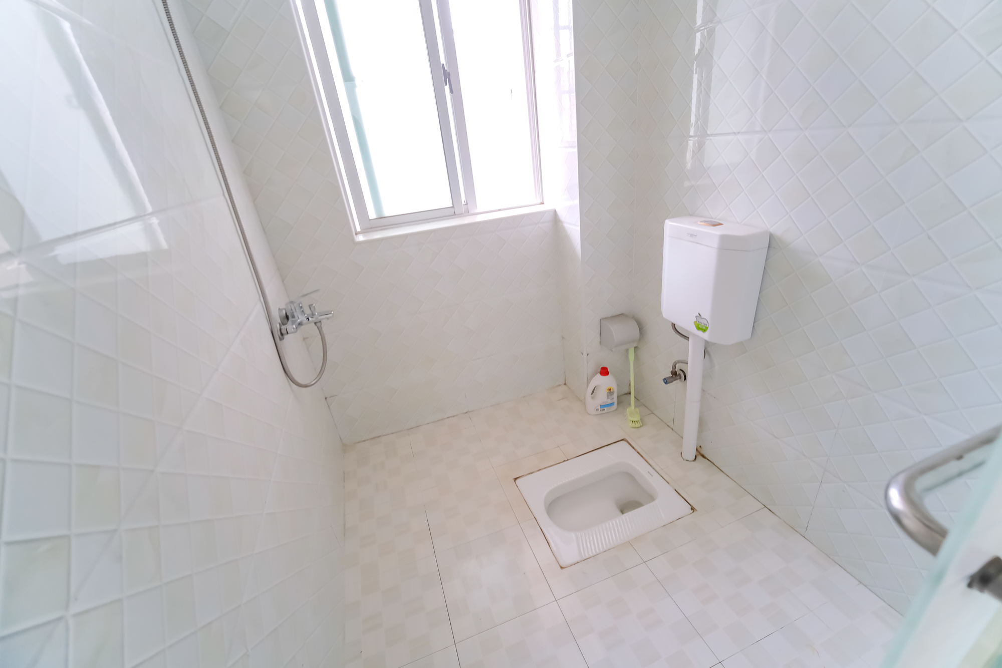 红树湾  3室2厅2卫    83.8万卫生间