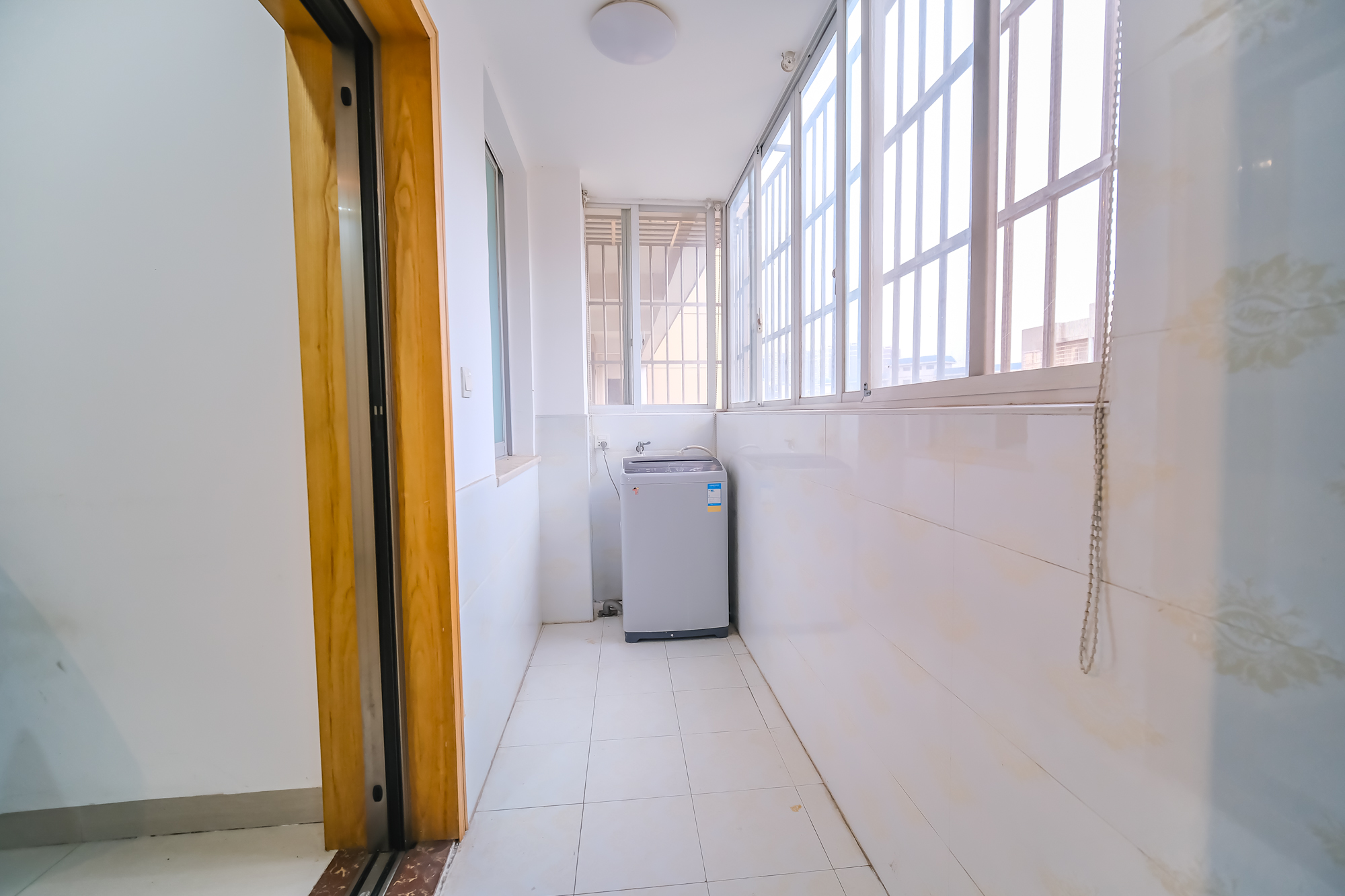 红树湾  3室2厅2卫    83.8万阳台