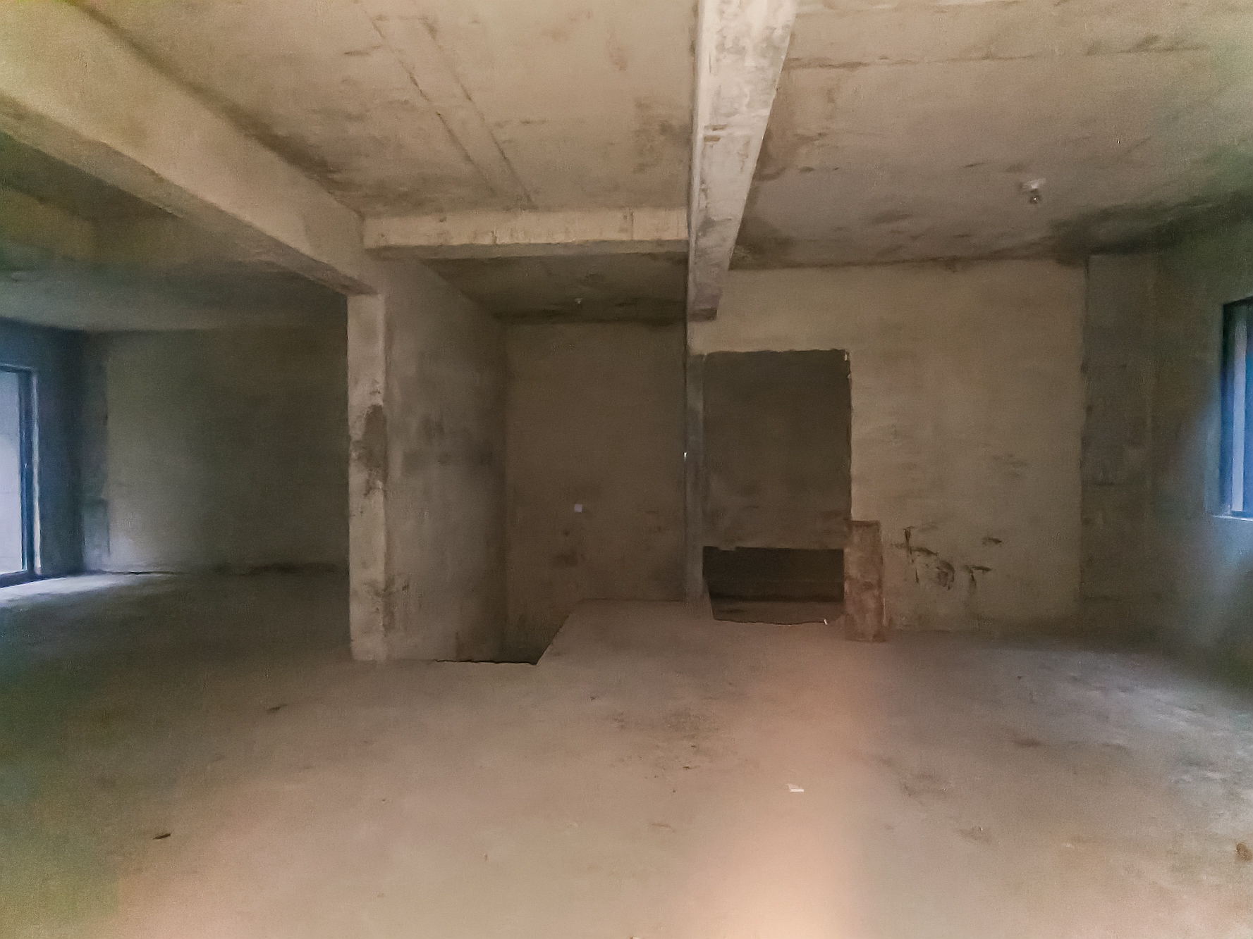 合能枫丹新里  5室2厅2卫    198.0万卧室