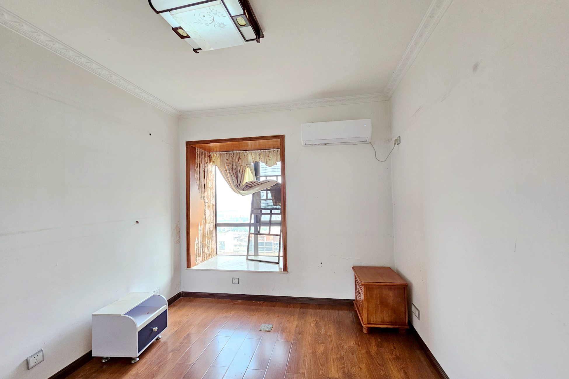 茂华国际湘 4室2厅2卫 167.8万 茂华国际湘 4室2厅2卫 167.8万卧室