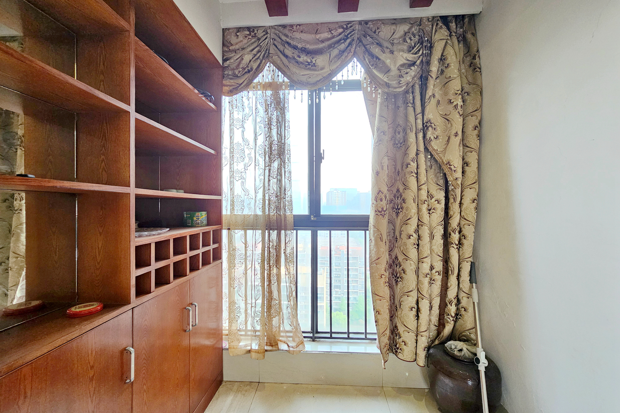 茂华国际湘 4室2厅2卫 167.8万 茂华国际湘 4室2厅2卫 167.8万阳台