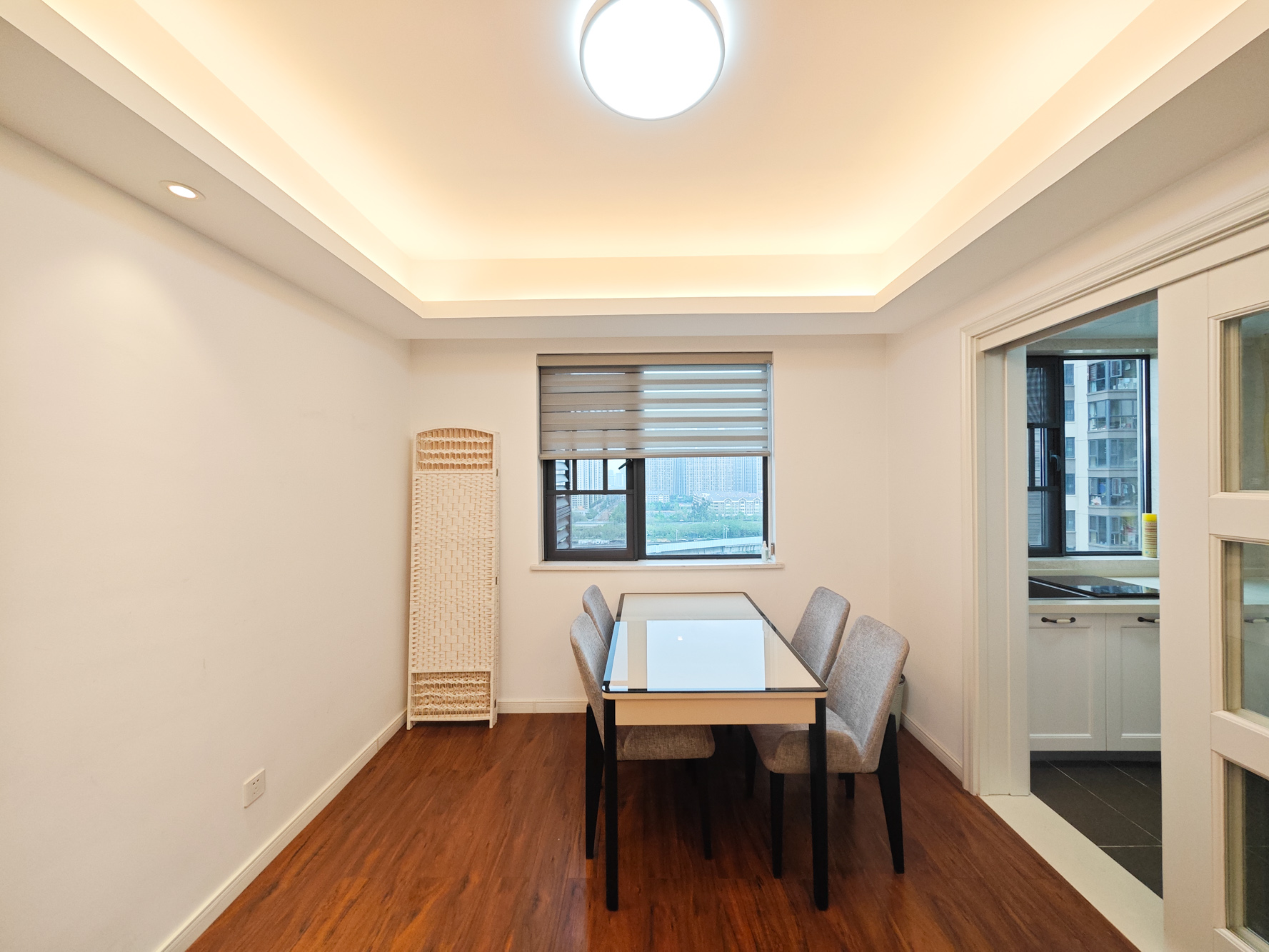 万科魅力之城观澜里  3室2厅2卫    105.8万客厅