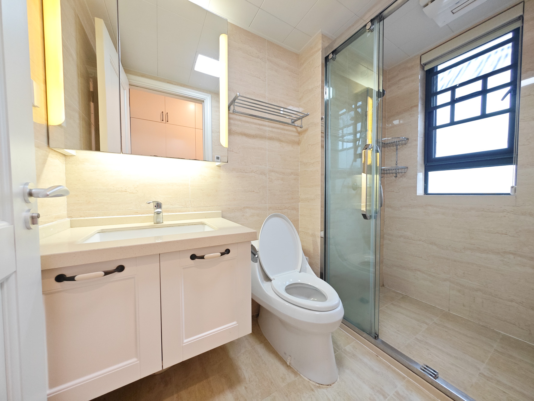 万科魅力之城观澜里  3室2厅2卫    105.8万卫生间