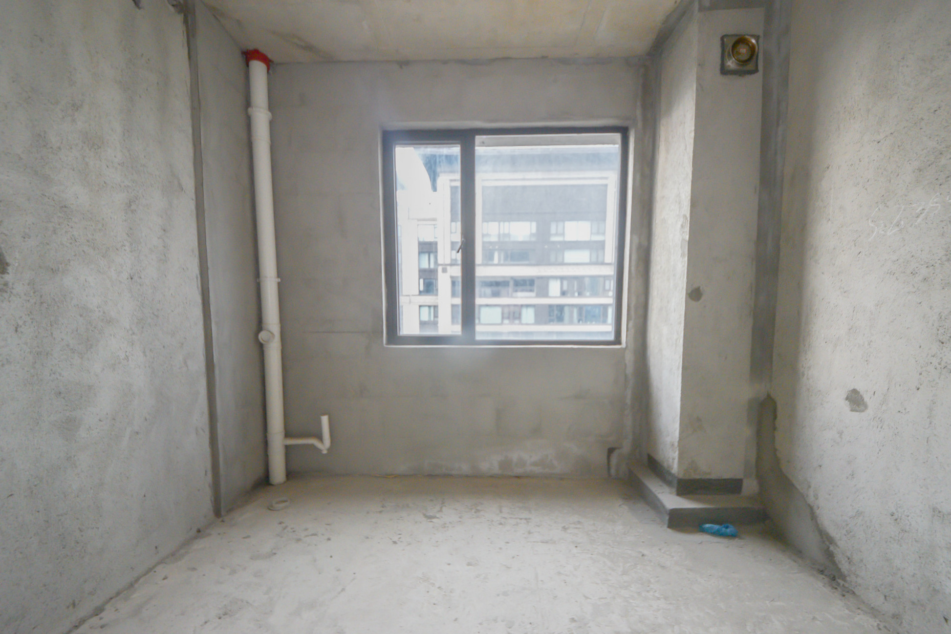 建发央玺(建发泱玺雅苑)  4室2厅3卫    350.0万 建发央玺(建发泱玺雅苑)  4室2厅3卫    350.0万厨房