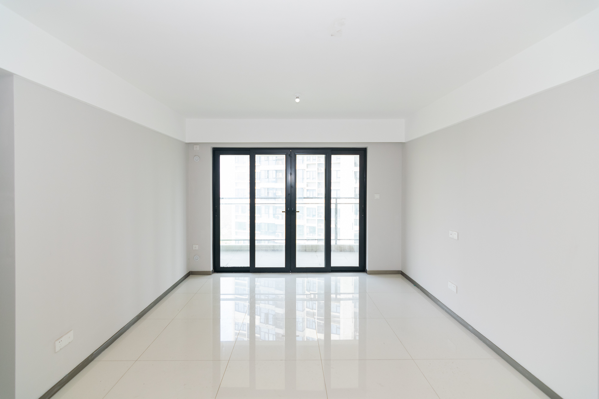 时代年华  4室2厅2卫    112.7万 时代年华  4室2厅2卫    112.7万客厅