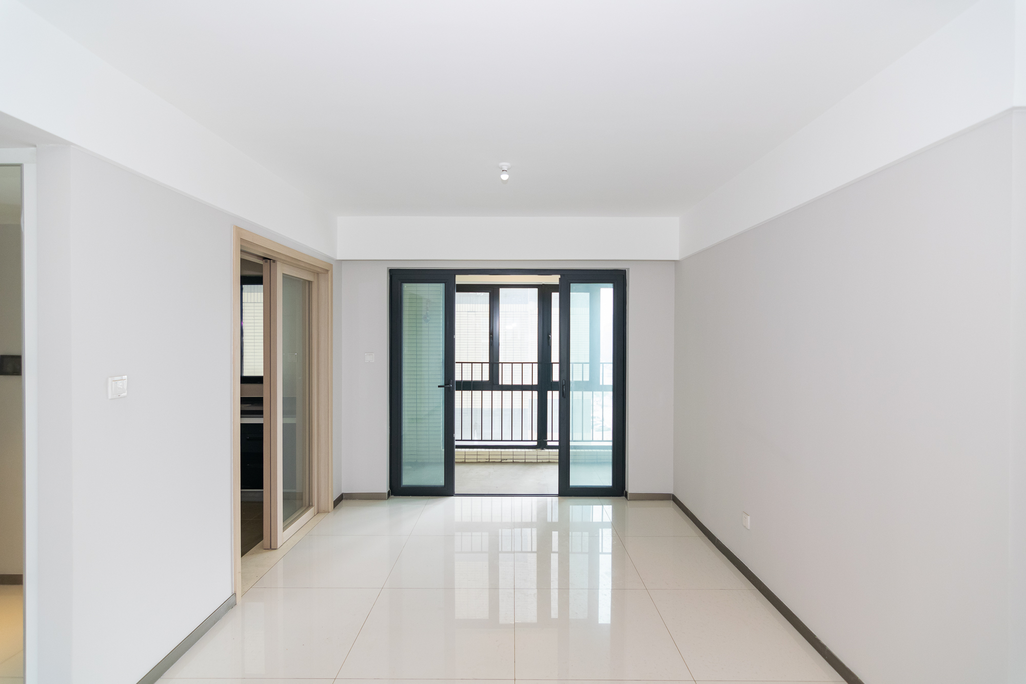 时代年华  4室2厅2卫    112.7万 时代年华  4室2厅2卫    112.7万客厅