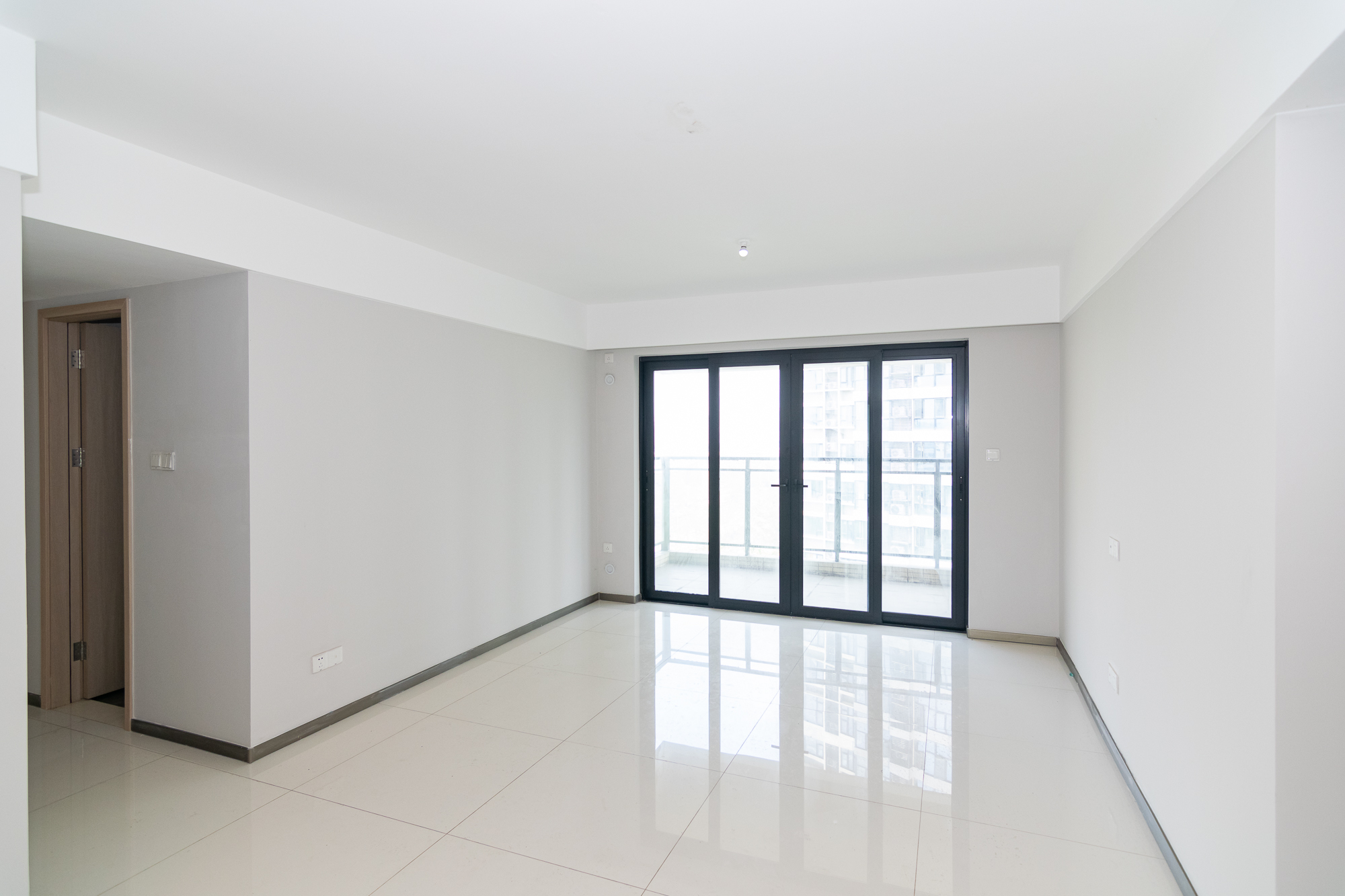 时代年华  4室2厅2卫    112.7万 时代年华  4室2厅2卫    112.7万客厅