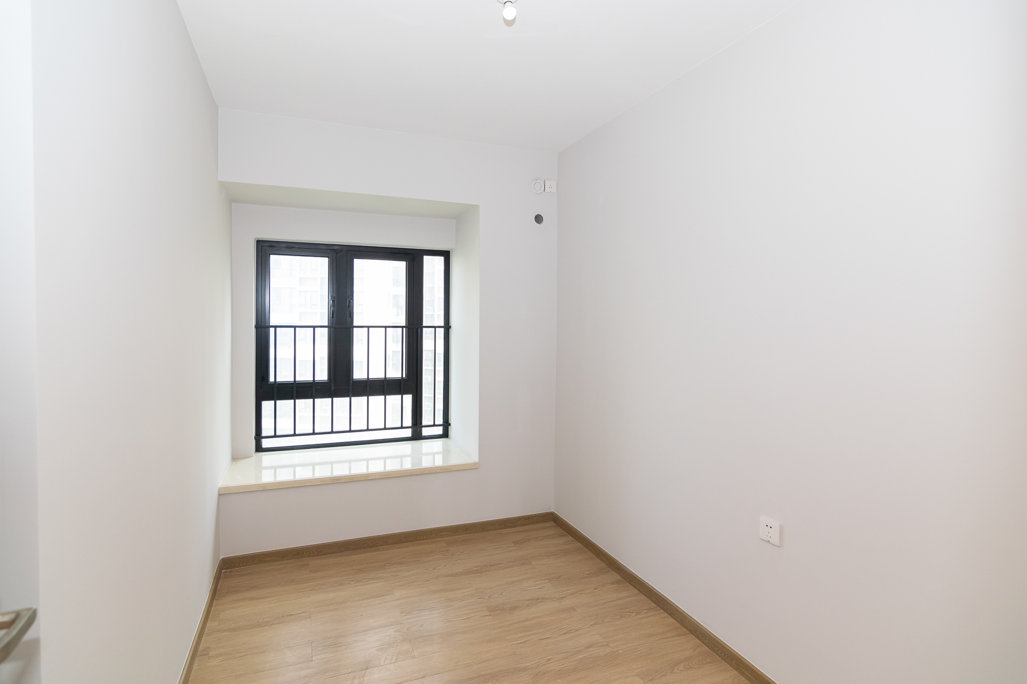 时代年华  4室2厅2卫    112.7万 时代年华  4室2厅2卫    112.7万卧室